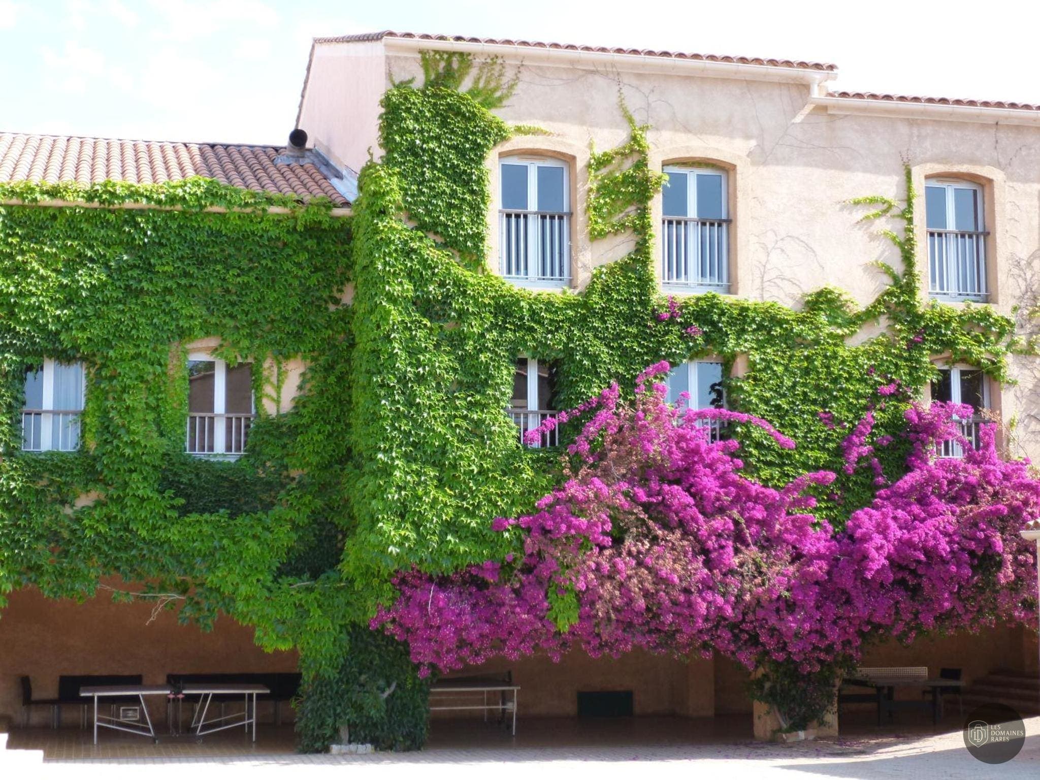 Vue extérieure de l'hôtel Les Voiles d'Azur en Provence-Alpes-Côte d'Azur