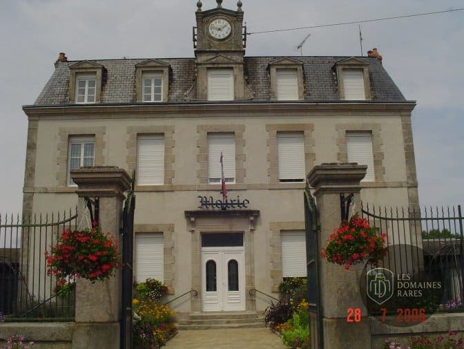 Vue extérieure du lieu Lestrade en Occitanie