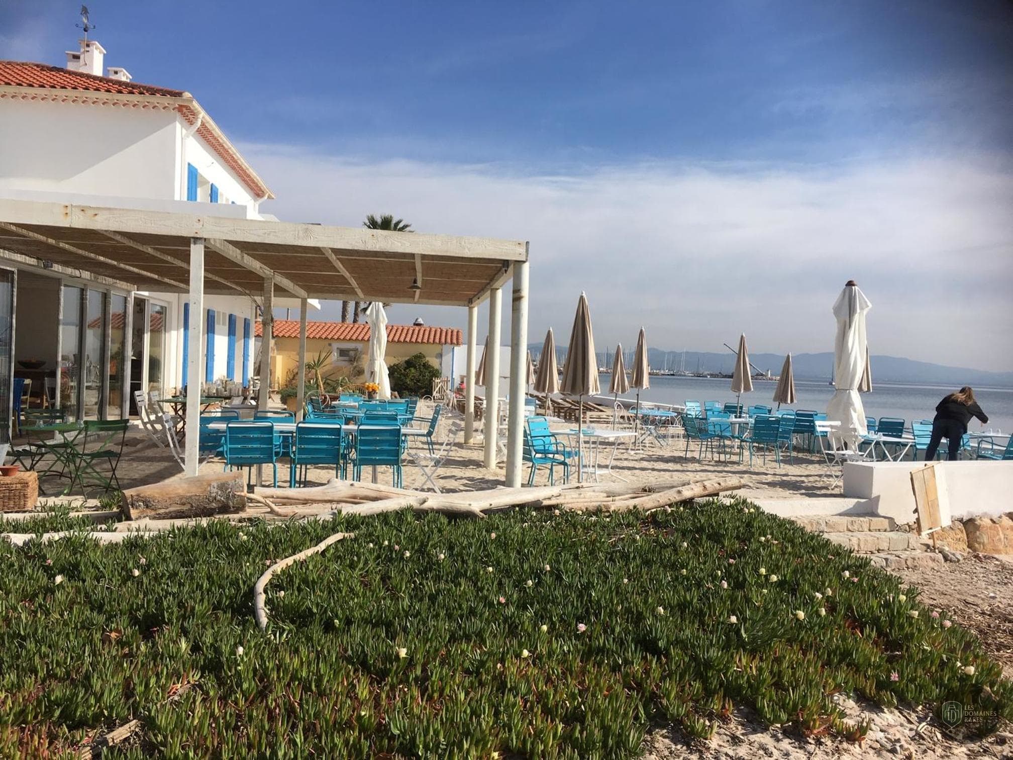 Vue de l'hôtel Lido Beach à Hyère en Provence-Alpes-Côte d'Azur