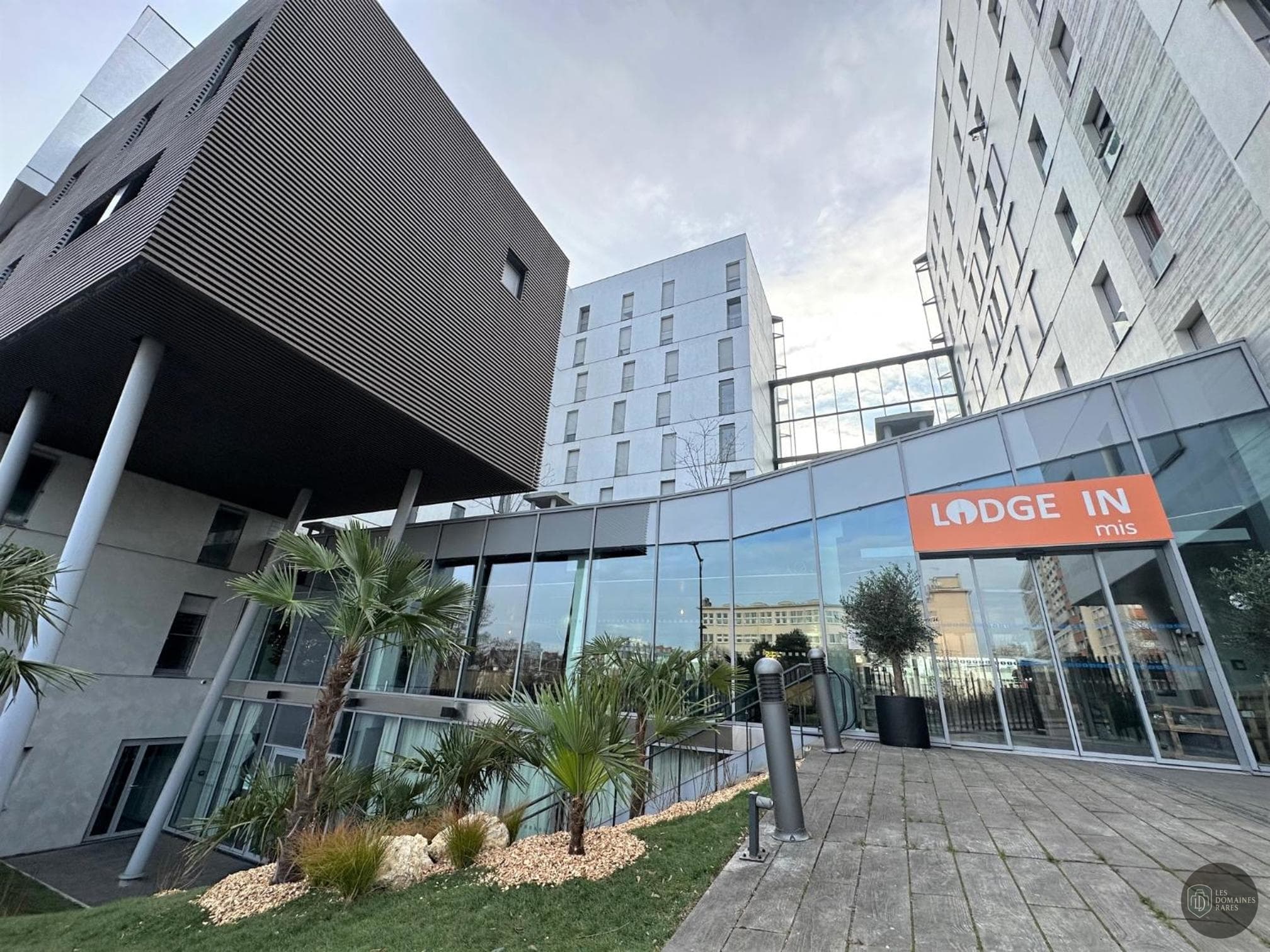 Vue extérieure de l'hôtel Lodge In Paris à Paris en Île-de-France