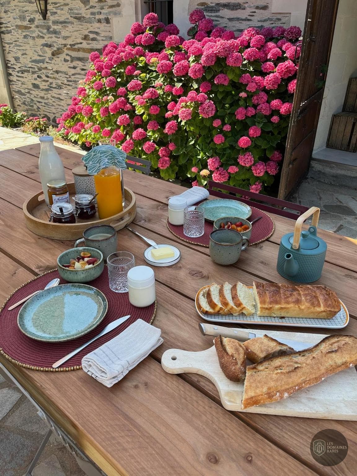 Vue extérieure du gîte Logis Du Pic en Auvergne-Rhône-Alpes