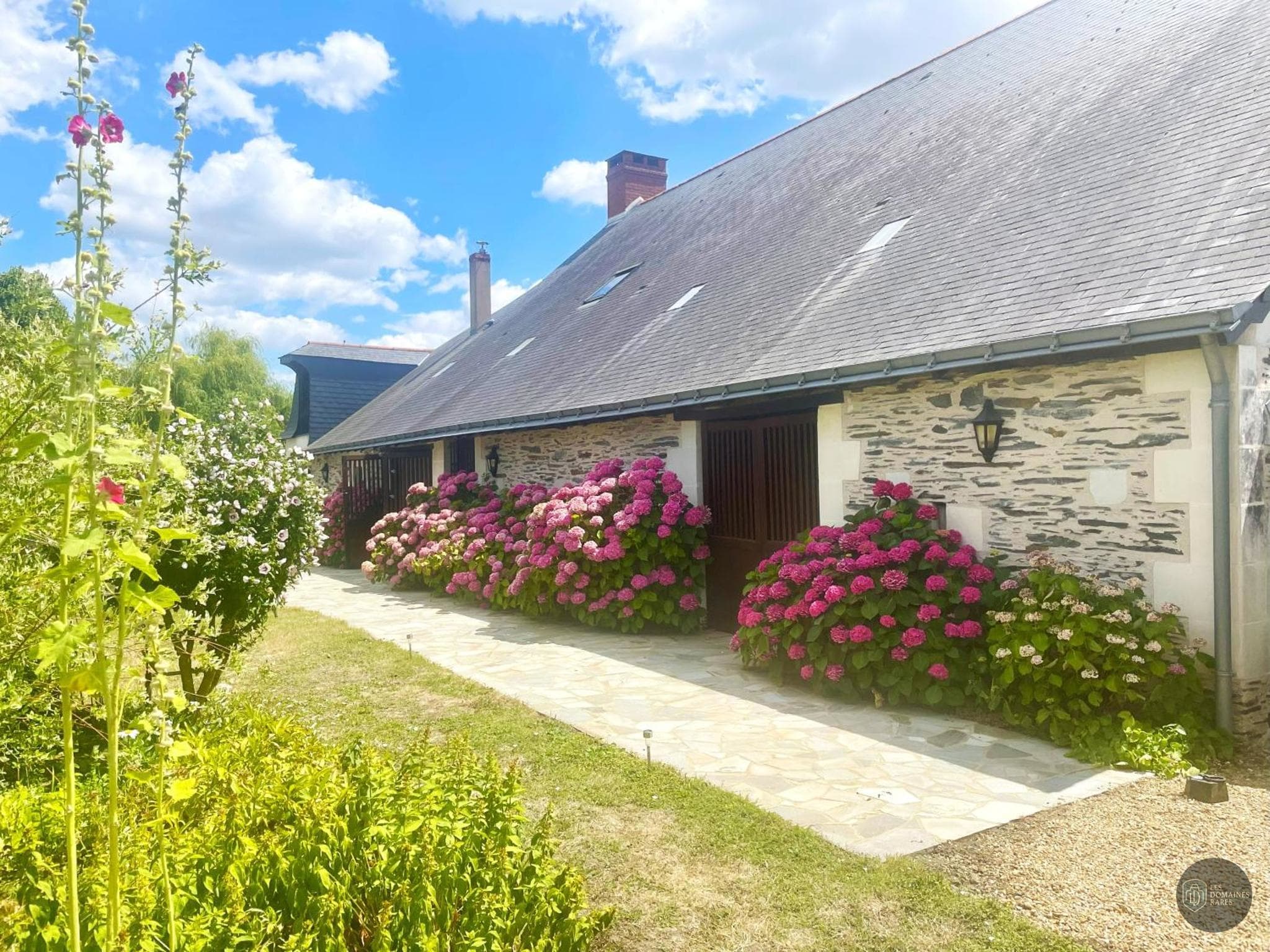 Vue extérieure du gîte Logis Du Pic en Auvergne-Rhône-Alpes