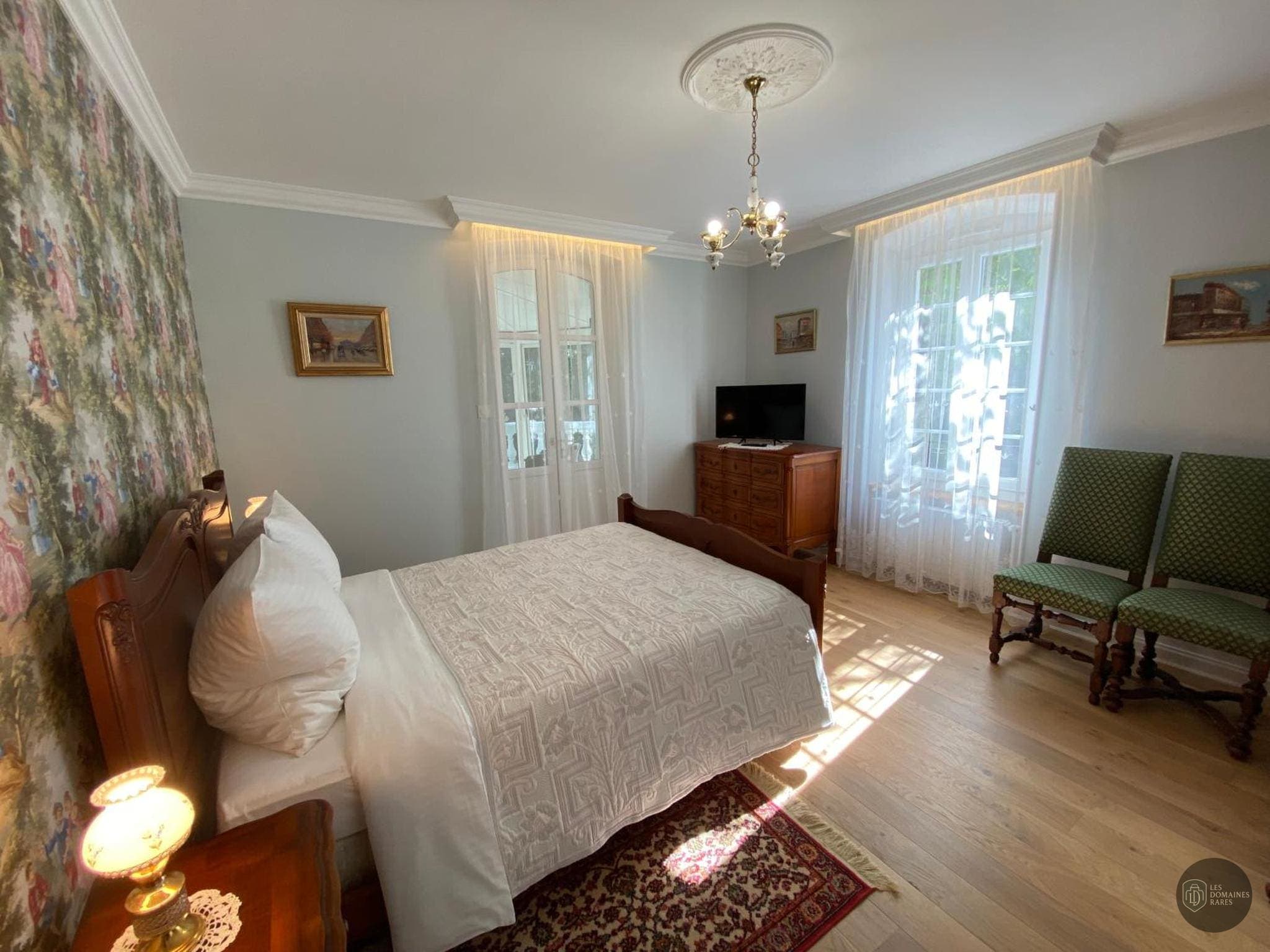 Chambre du lieu Logis Vélès à Aubin en Occitanie - séminaire aubin, france