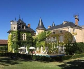Vue extérieure du lieu Logis de Bournet à Paris en Île-de-France