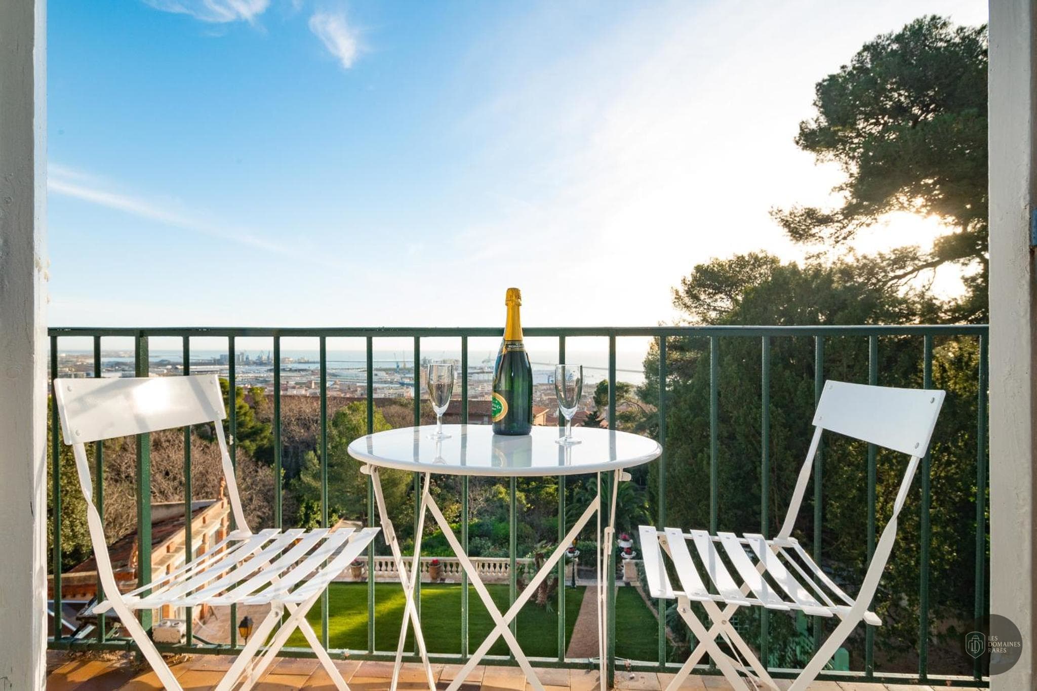 Vue extérieure de la ferme Logis du Mas à Sète en Occitanie
