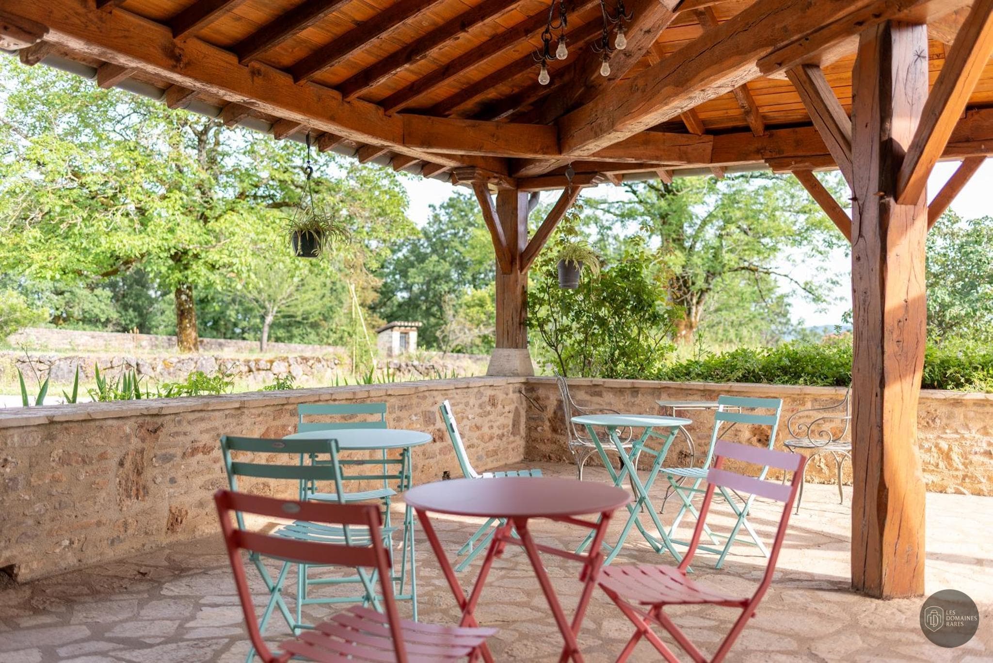 Vue extérieure du domaine Lou Papagai en Occitanie