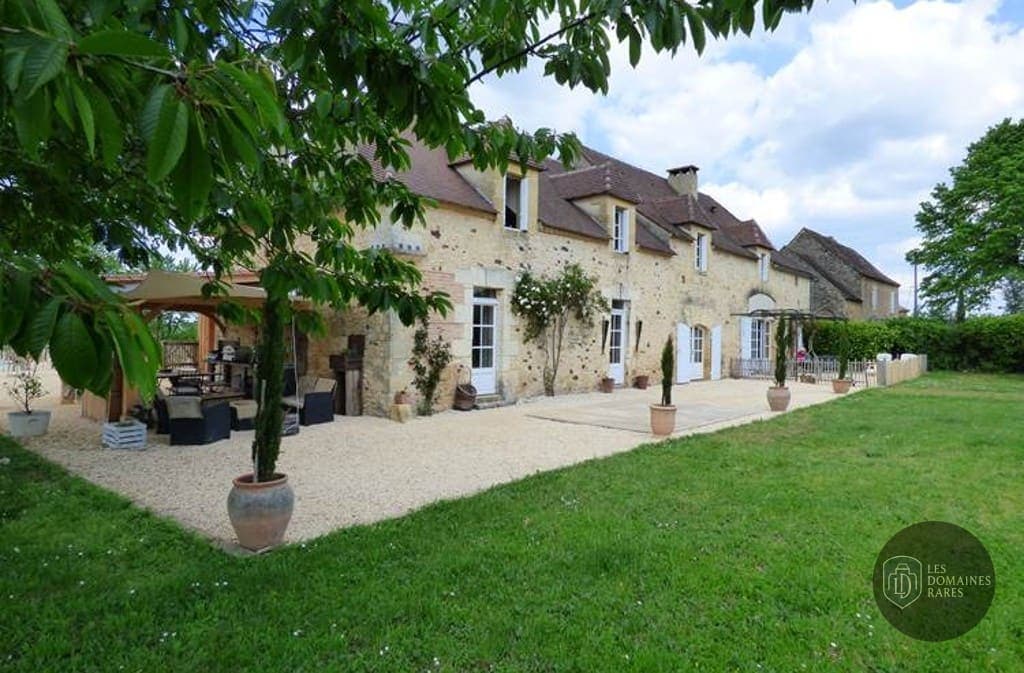 Vue extérieure du lieu Ludik For Reveurs à Bergerac en Nouvelle-Aquitaine