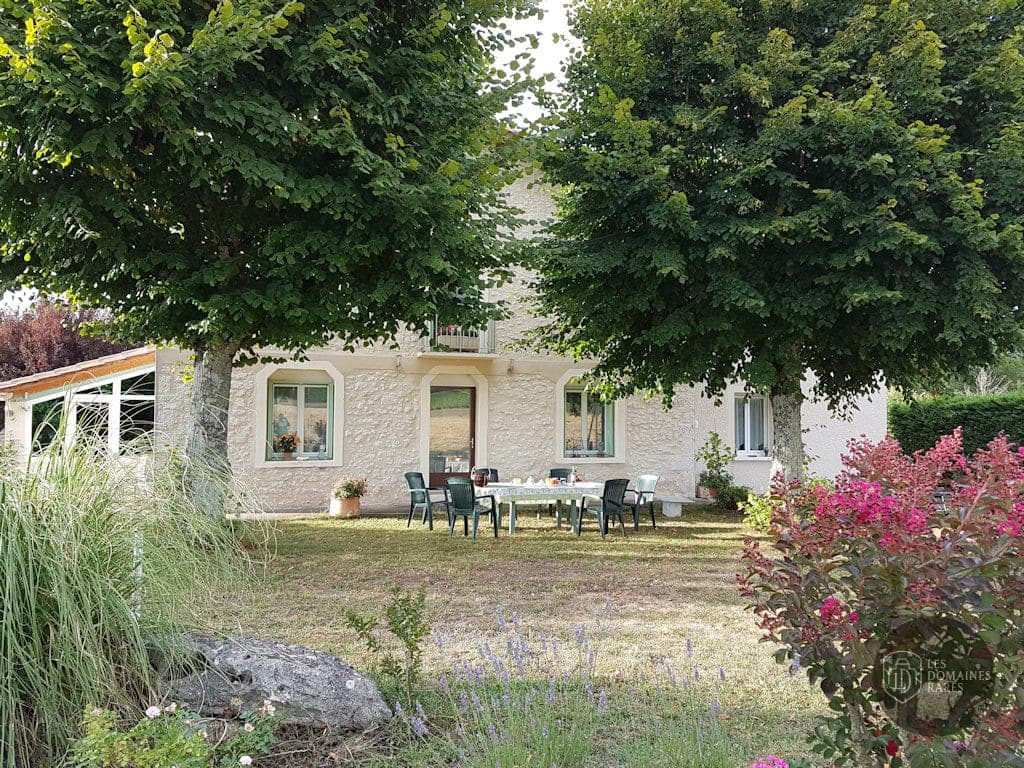 Vue extérieure du lieu Ludik For Reveurs à Bergerac en Nouvelle-Aquitaine