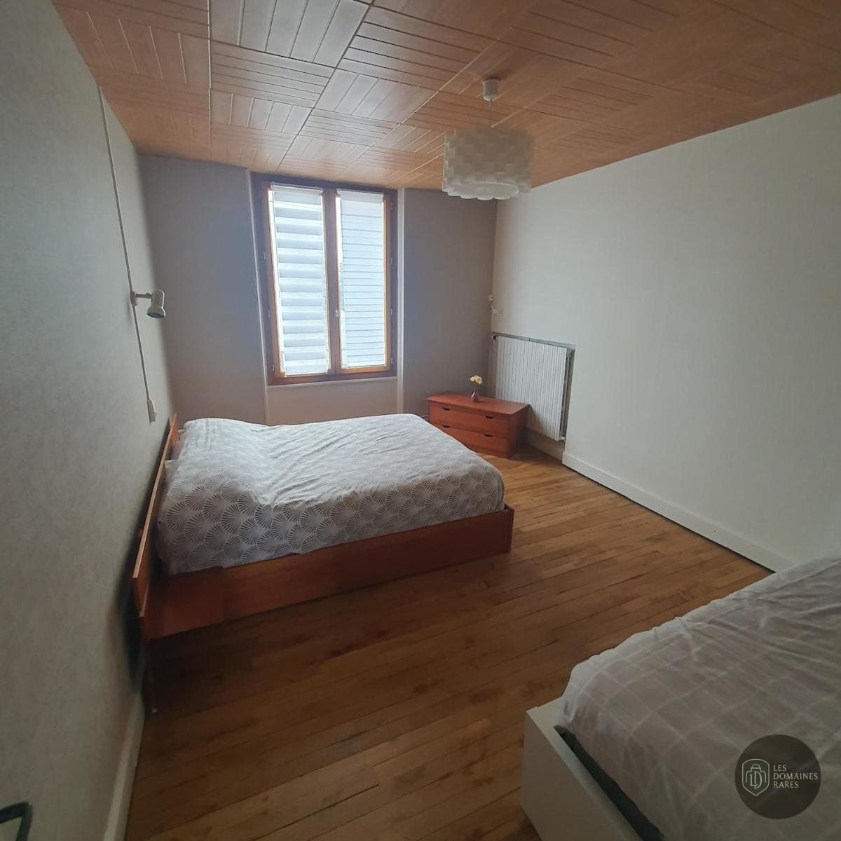 Vue extérieure du domaine Maison Chanzy en Bourgogne-Franche-Comté