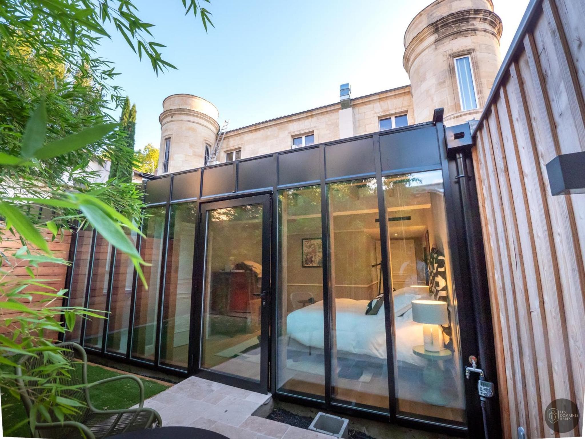 Vue extérieure de l'hôtel Maison Pavlov à Le en Nouvelle-Aquitaine