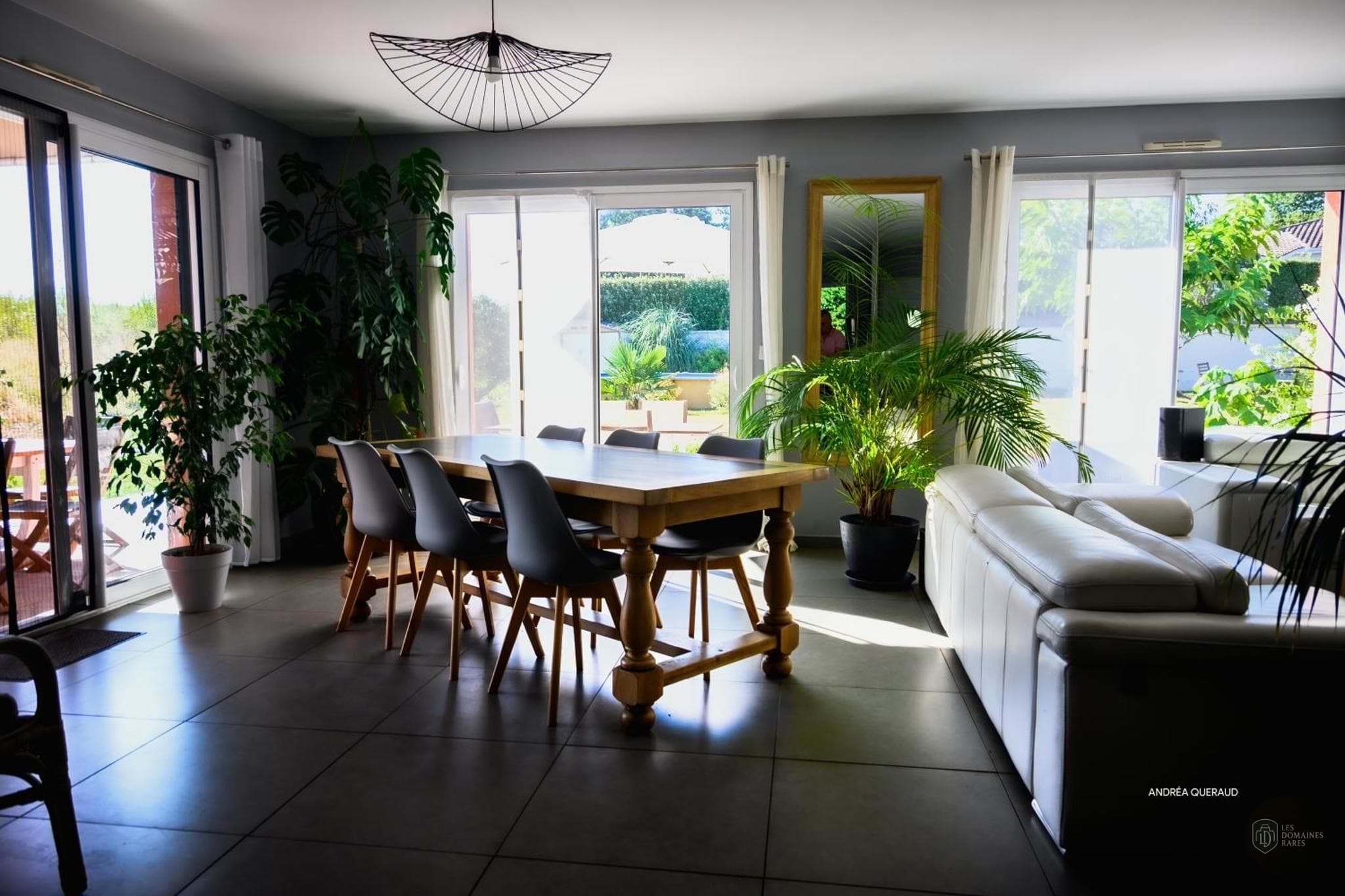 Vue extérieure du lieu Maison Sage en Île-de-France