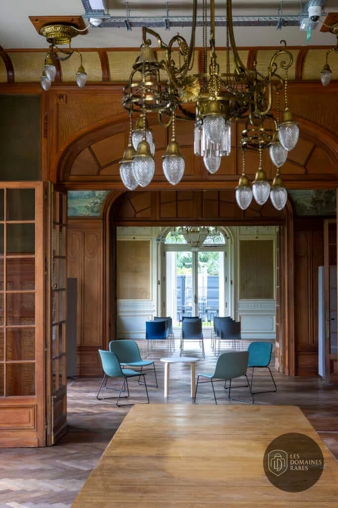 Salle de réunion avec mobilier design