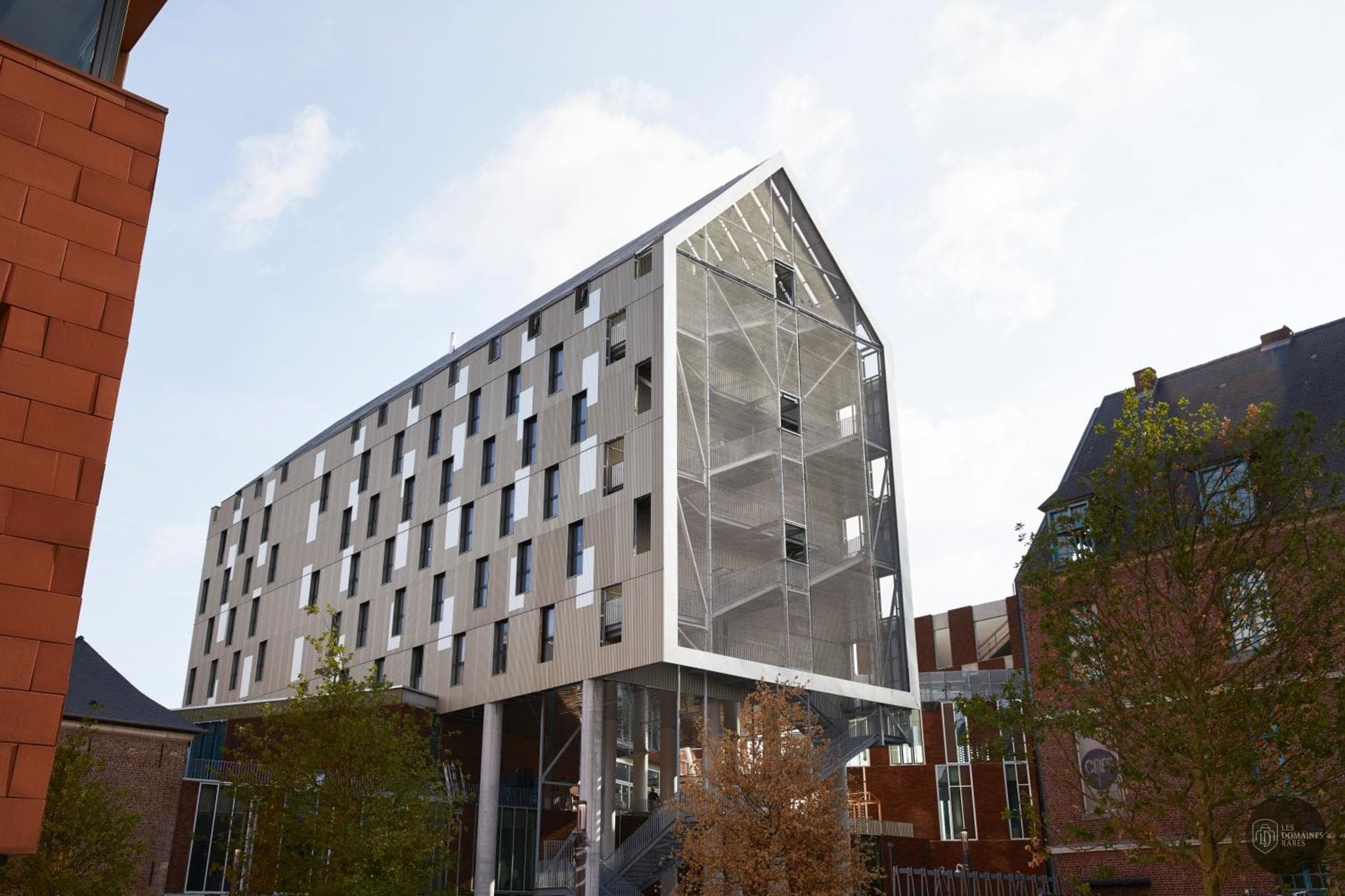 Vue extérieure du lieu Mama Shelter Lille à Lille en Hauts-de-France
