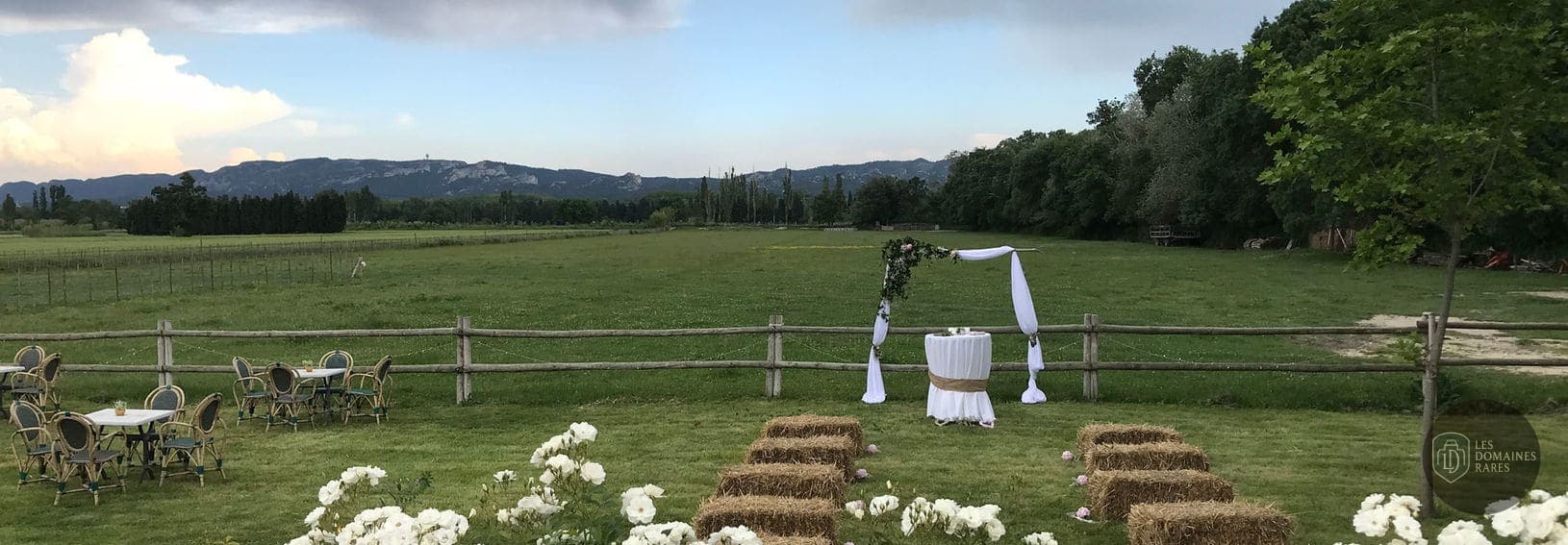 Extérieur : cérémonie avec vue dégagée
