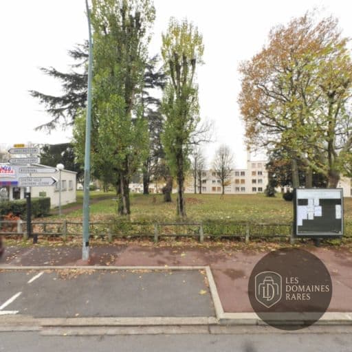 Vue extérieure du lieu Mangalore Lounge à La en Île-de-France