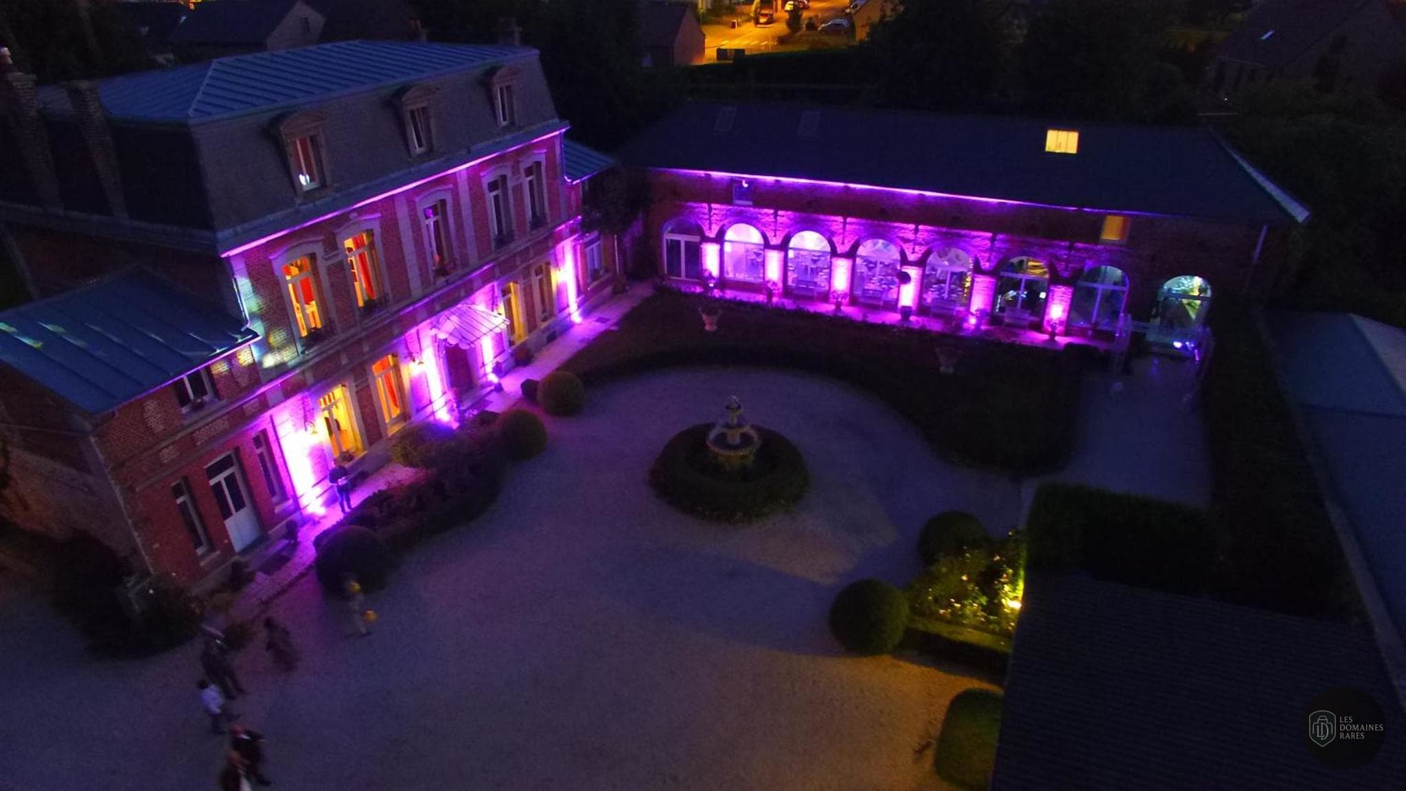 Vue extérieure du manoir Manoir Le Louis 21 à Masnières en Hauts-de-France