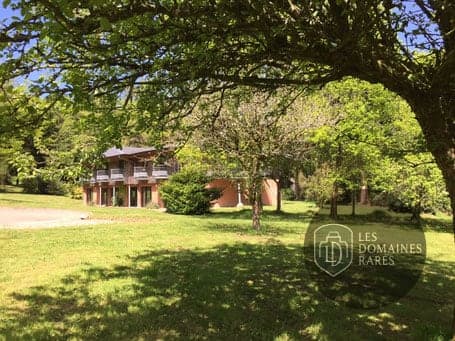 Vue extérieure du manoir Manoir d'Alexandre à Silfiac en Bretagne
