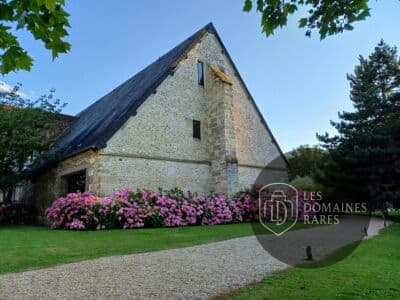Vue extérieure du manoir Manoir de Corny en Normandie