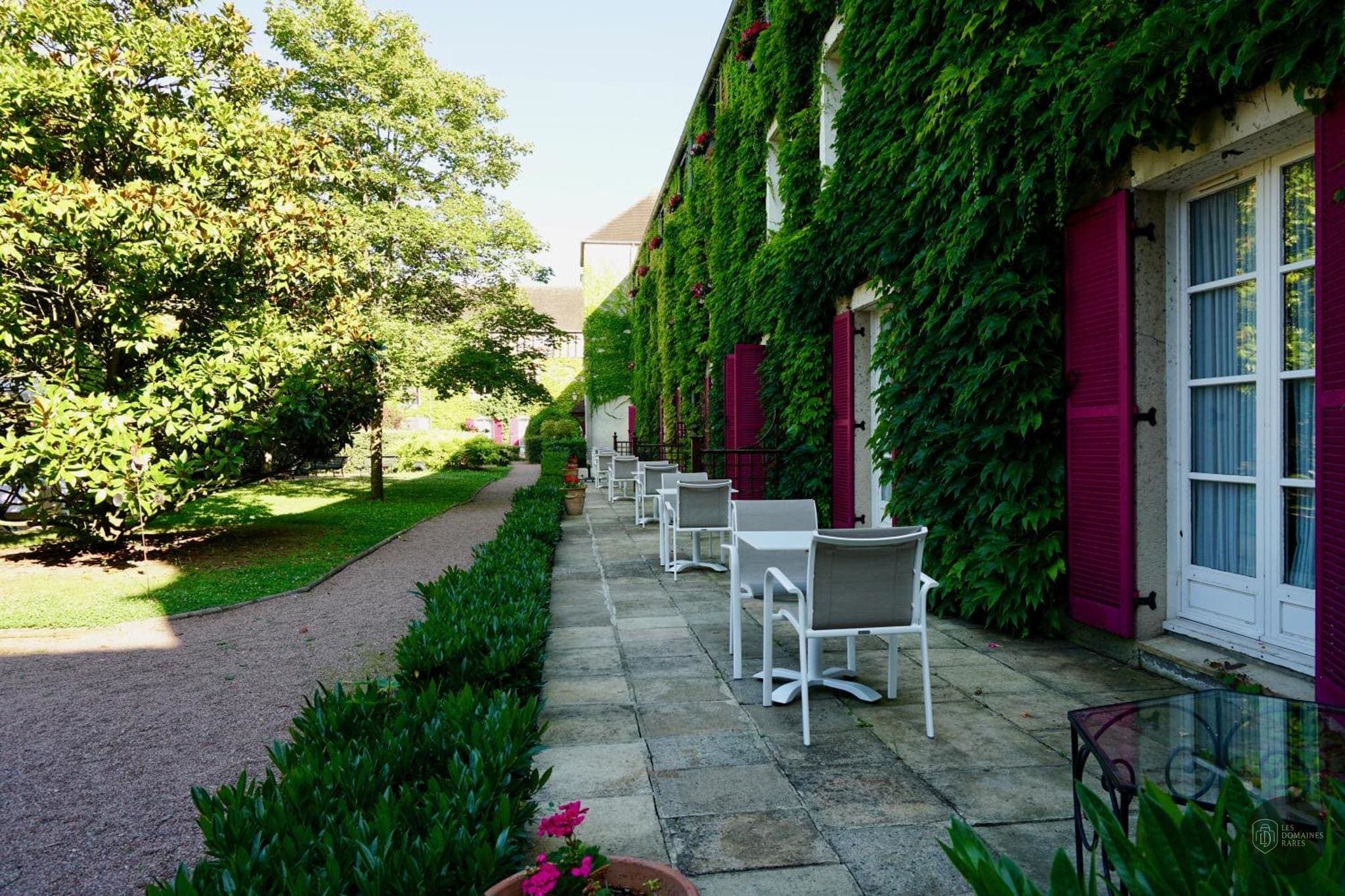 Vue extérieure du manoir Manoir de Gressy à Gressy en Île-de-France