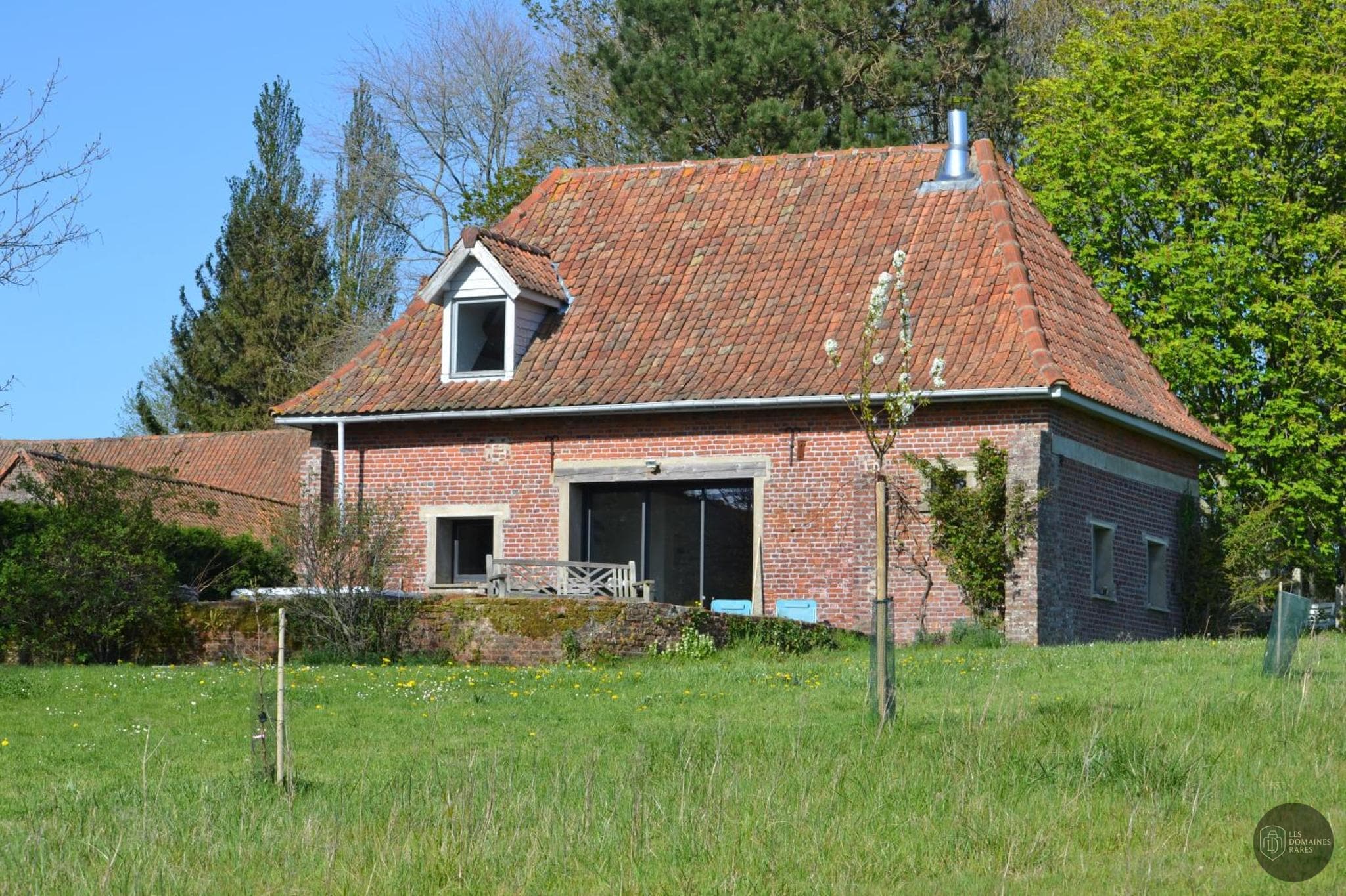 Vue extérieure du manoir Manoir de Hauterive à Hauterive en Bourgogne-Franche-Comté