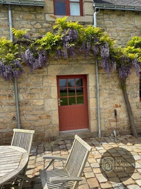 Vue extérieure du manoir Manoir de Kerat à Arradon en Bretagne