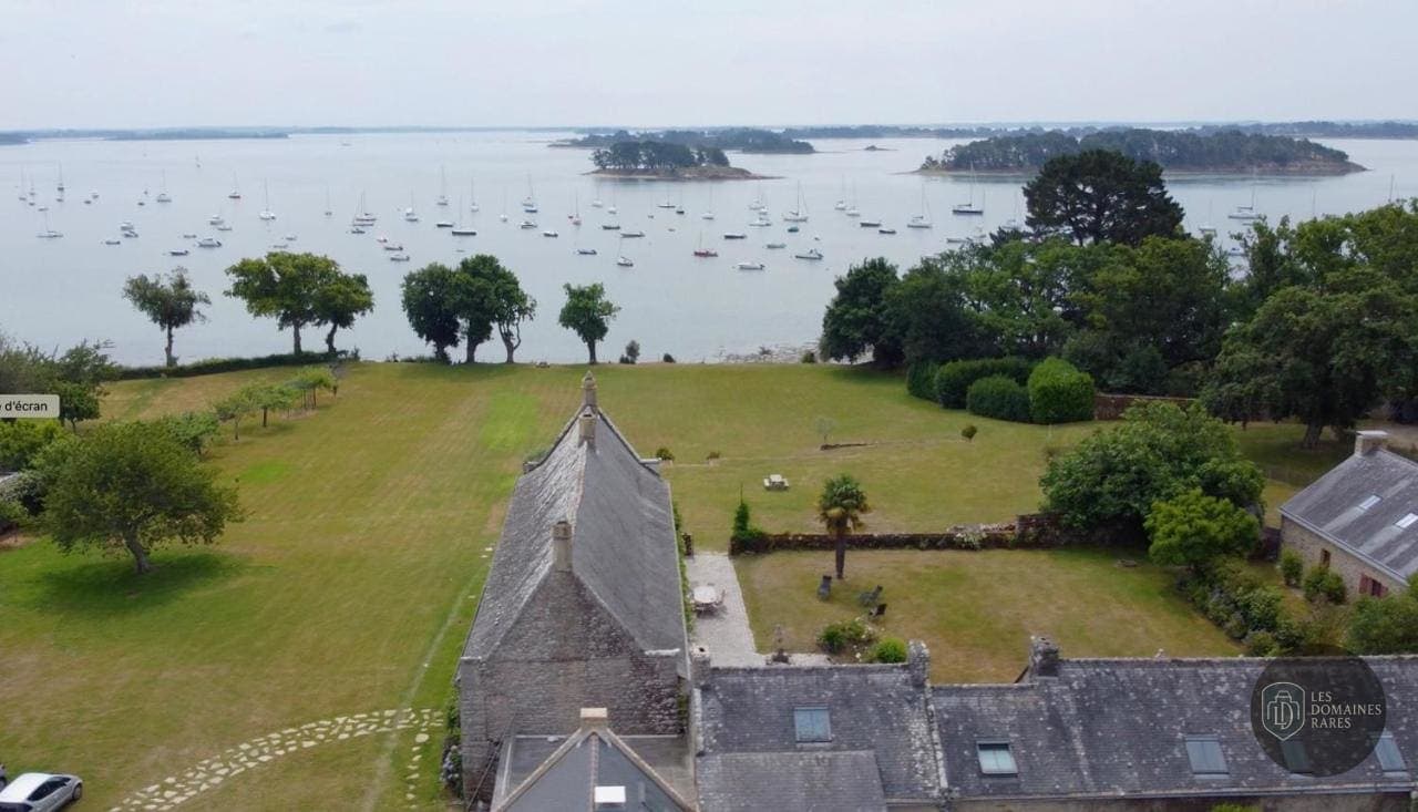 Vue extérieure du manoir Manoir de Kerat à Arradon en Bretagne