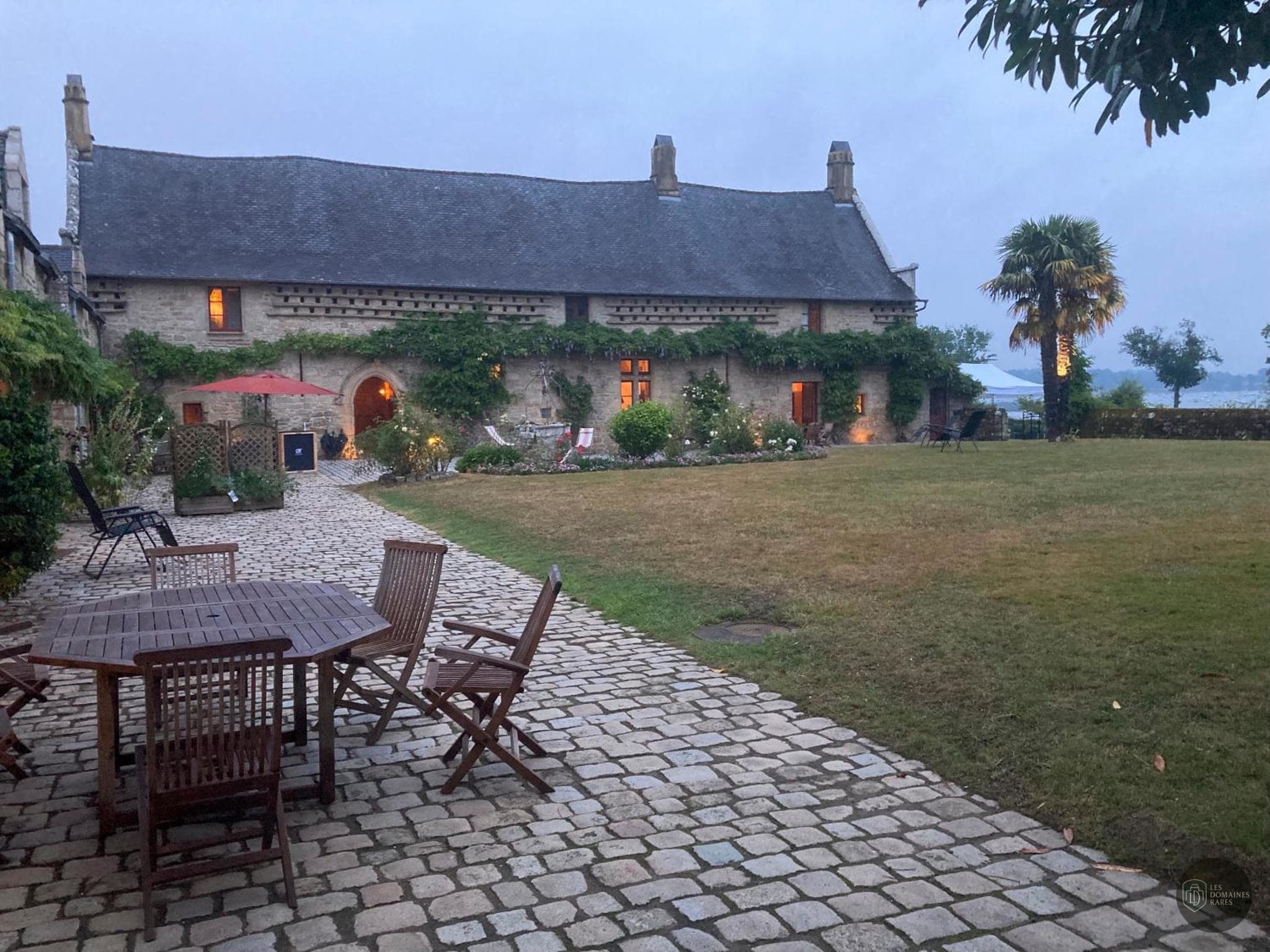 Vue extérieure du manoir Manoir de Kerat à Arradon en Bretagne