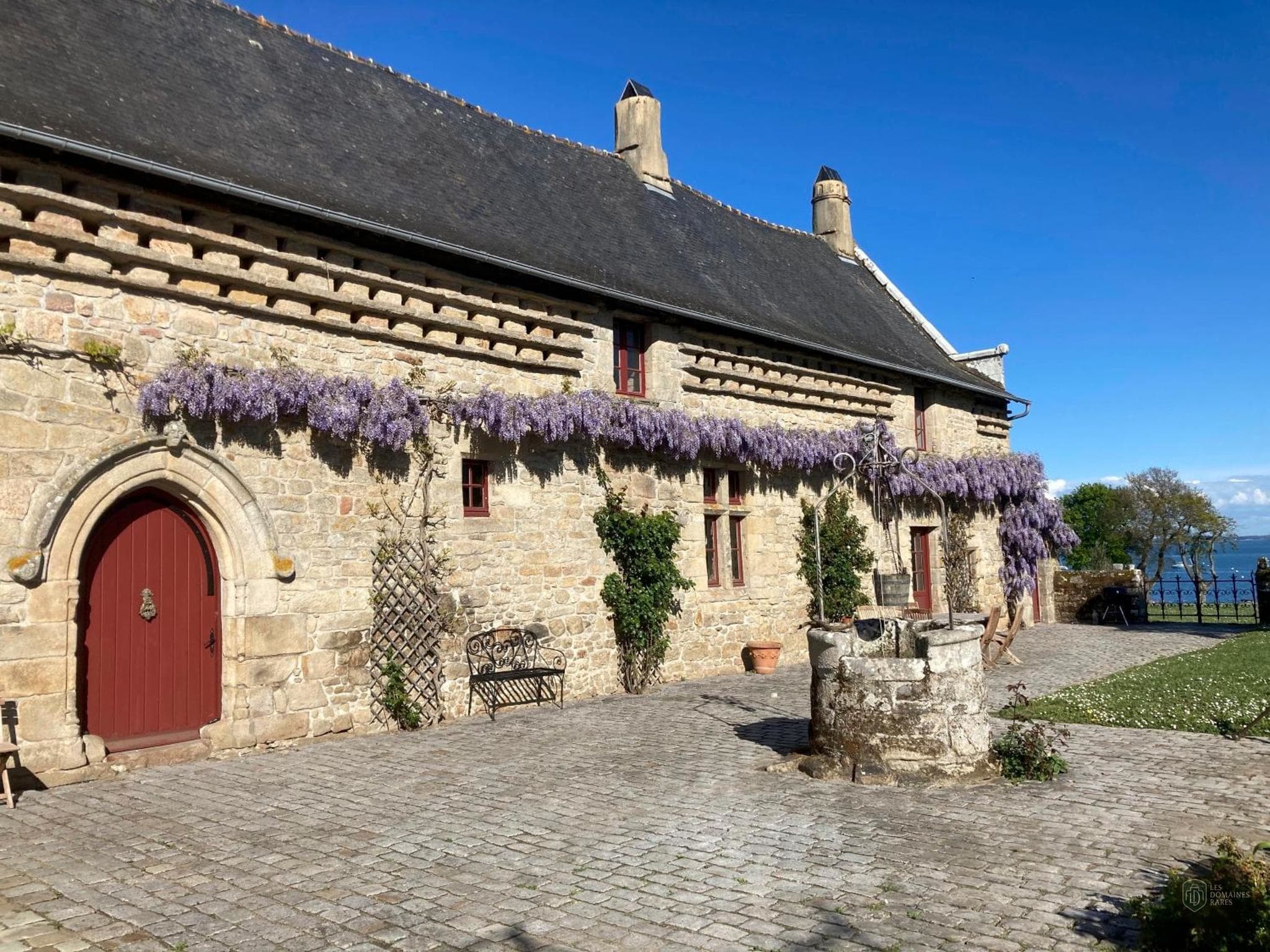 Vue extérieure du manoir Manoir de Kerat à Arradon en Bretagne
