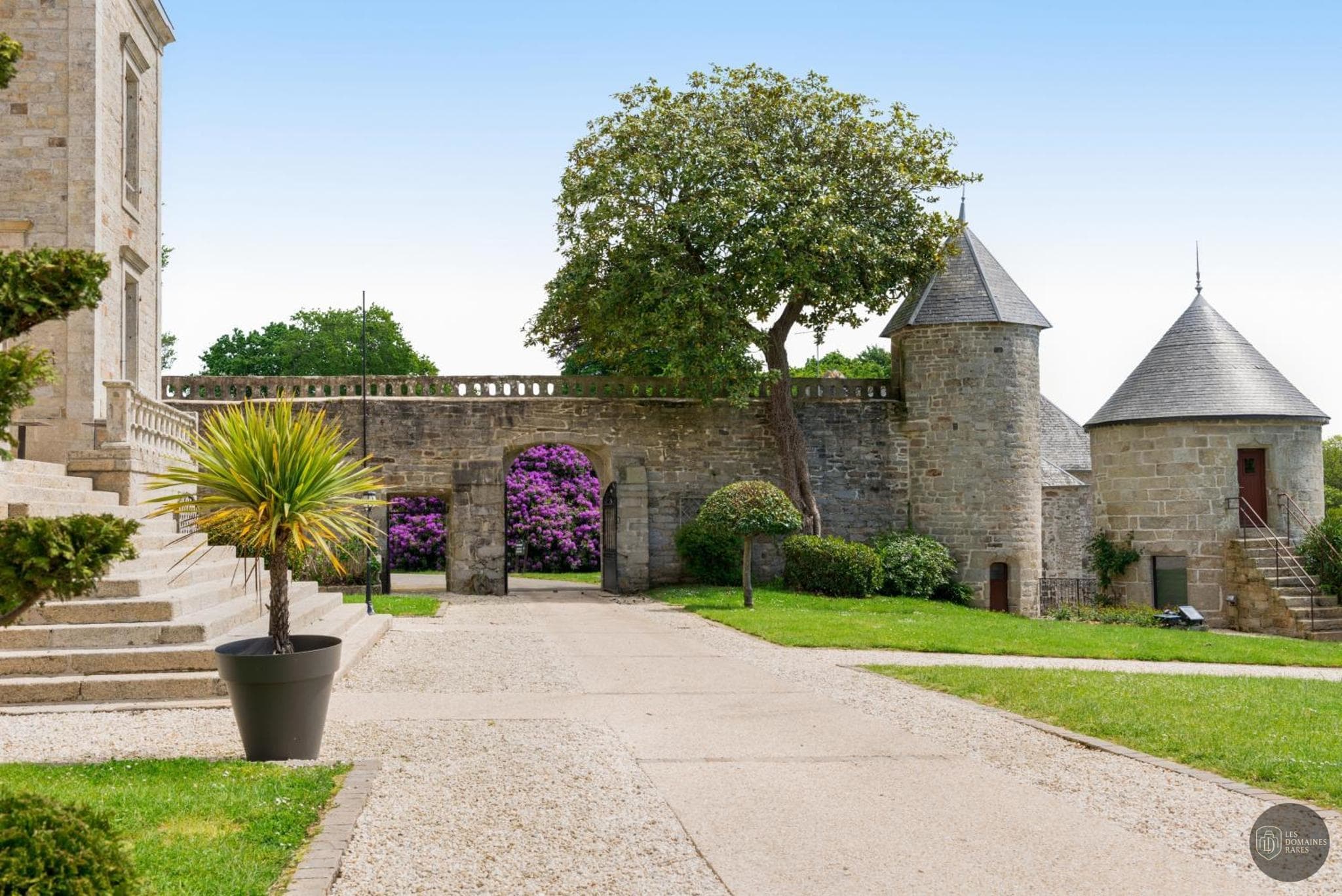 Vue extérieure du manoir Manoir de Kerhuel en Bretagne