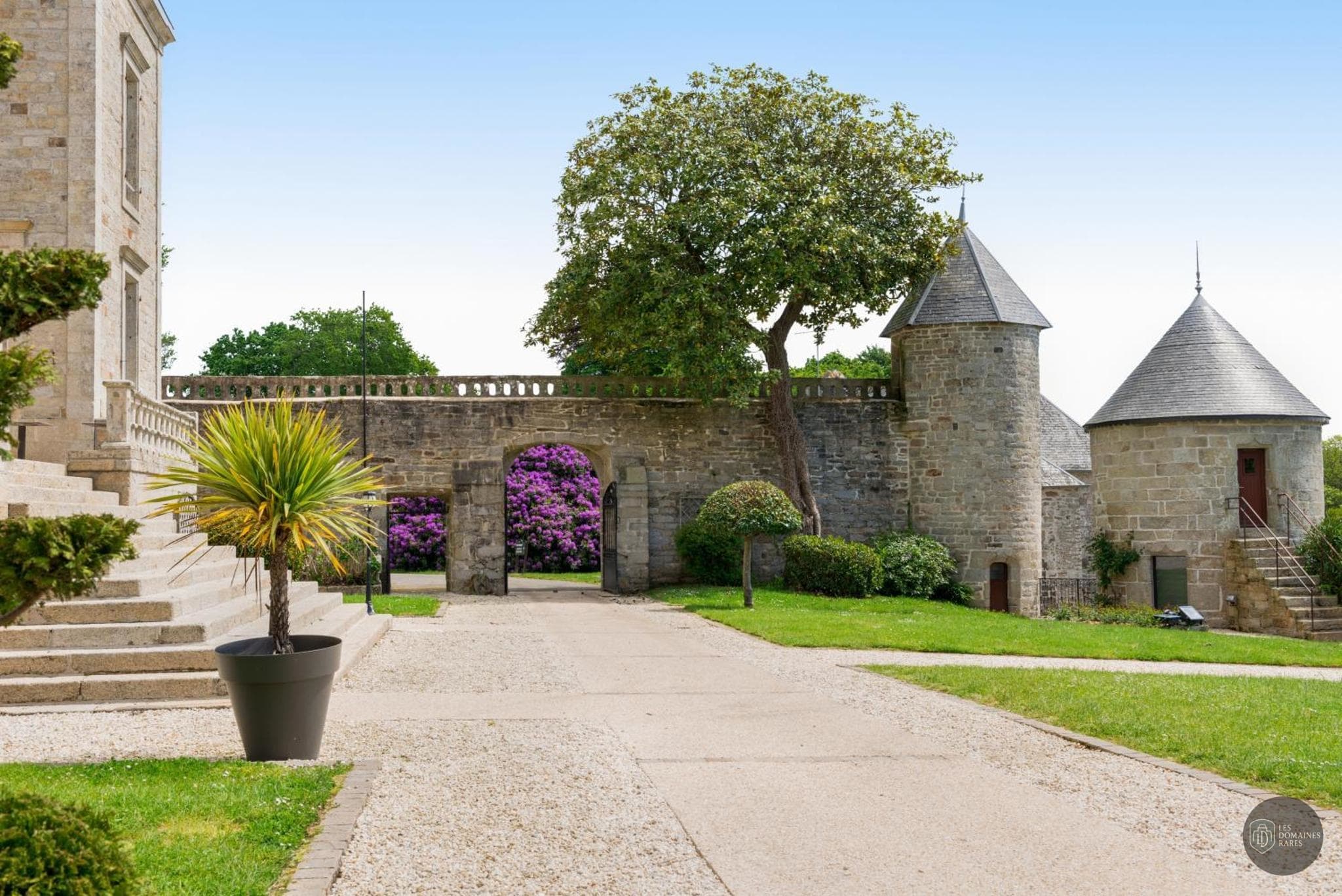 Vue extérieure du manoir Manoir de Kerhuel en Bretagne