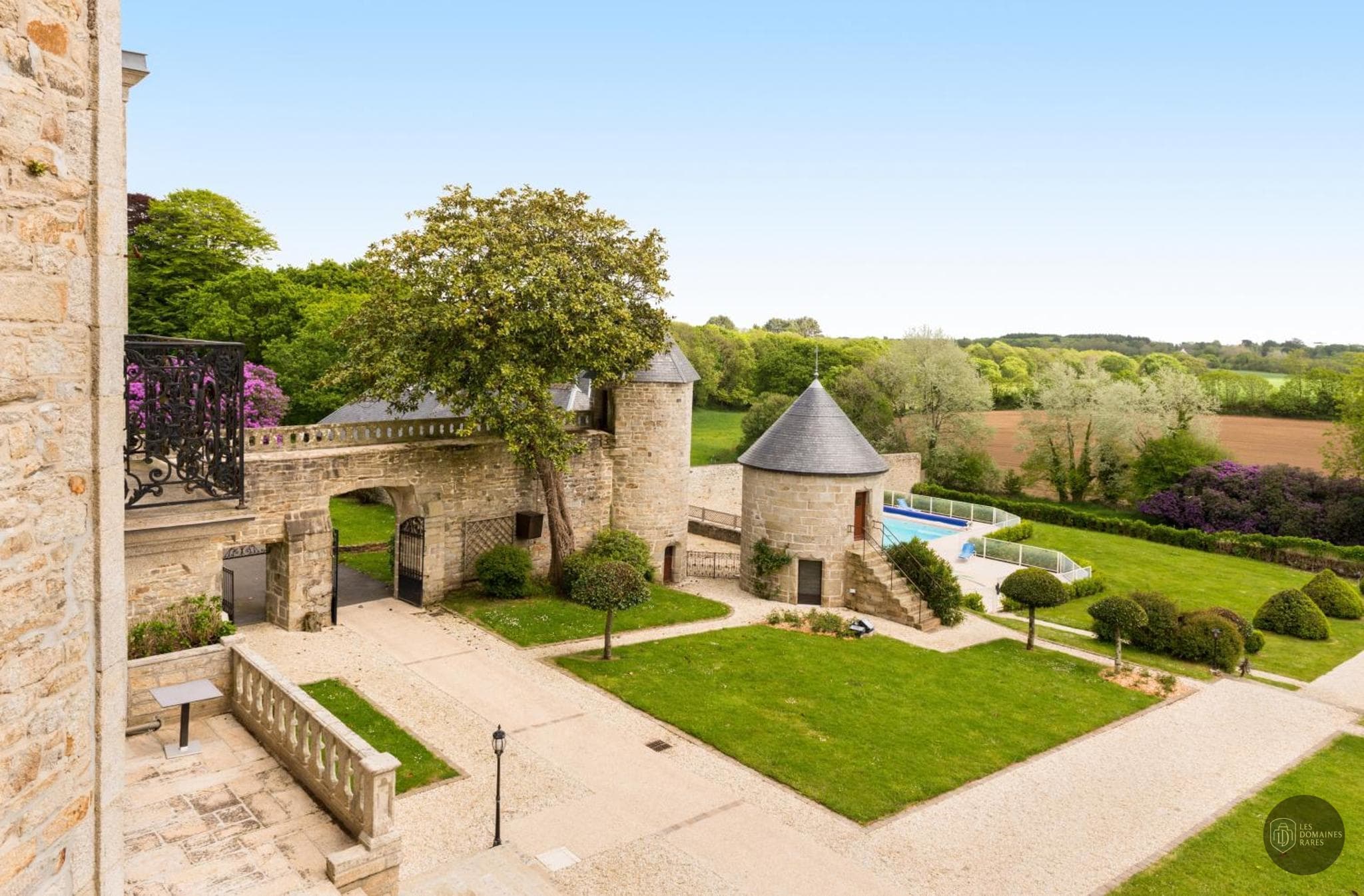 Vue extérieure du manoir Manoir de Kerhuel en Bretagne