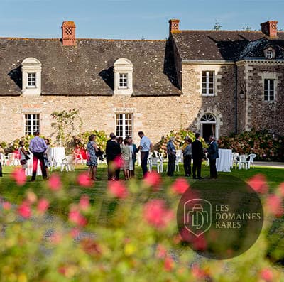 Façade du manoir et réception