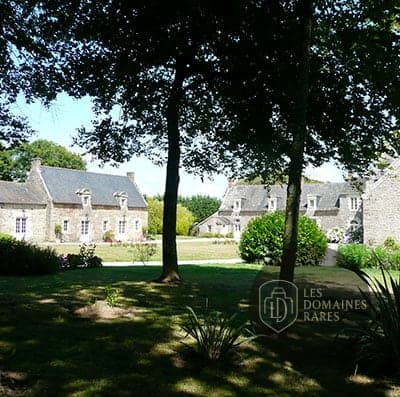 Vue du manoir depuis le parc