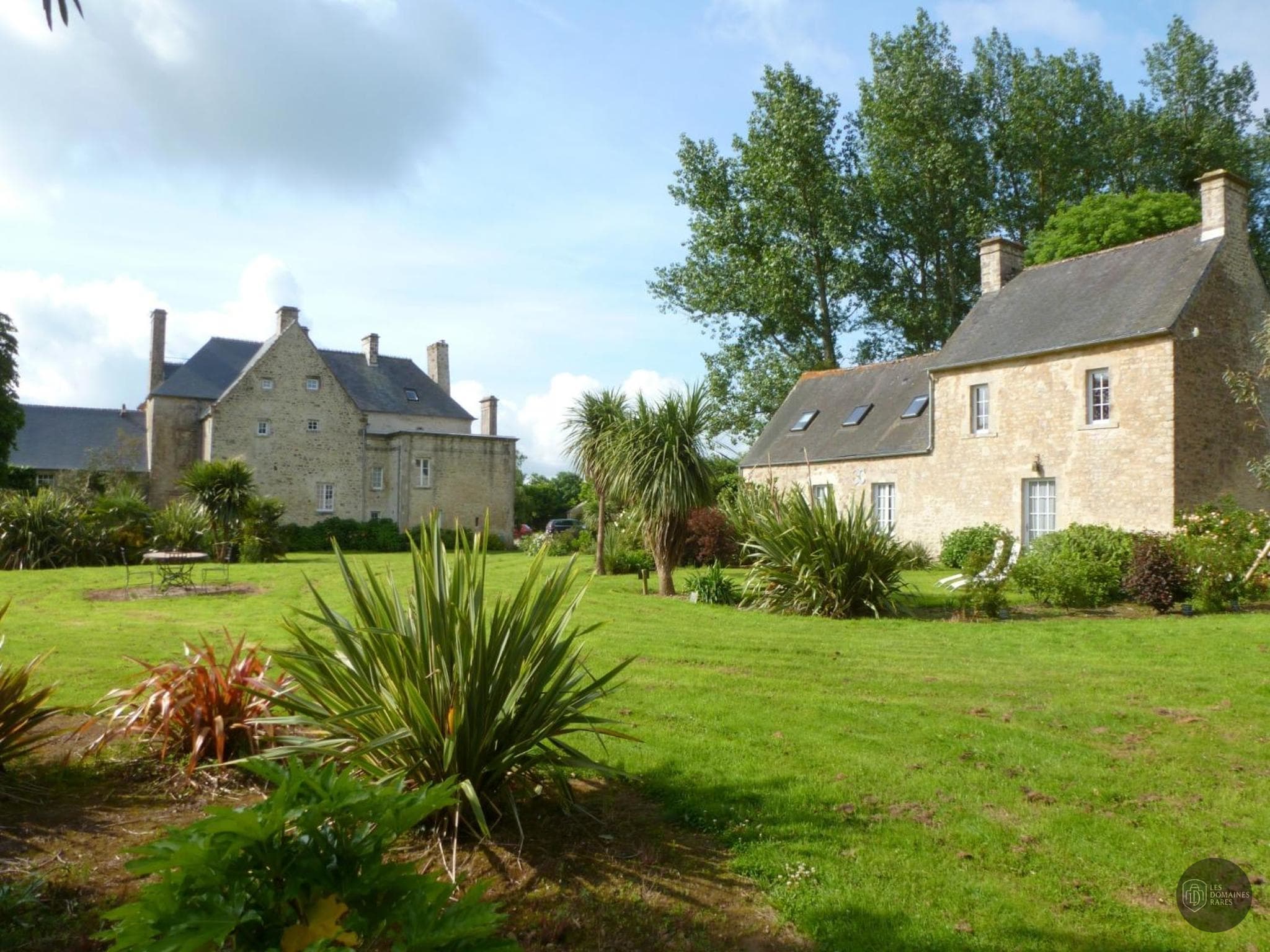 Vue extérieure du manoir Manoir de Savigny à Valognes en Normandie