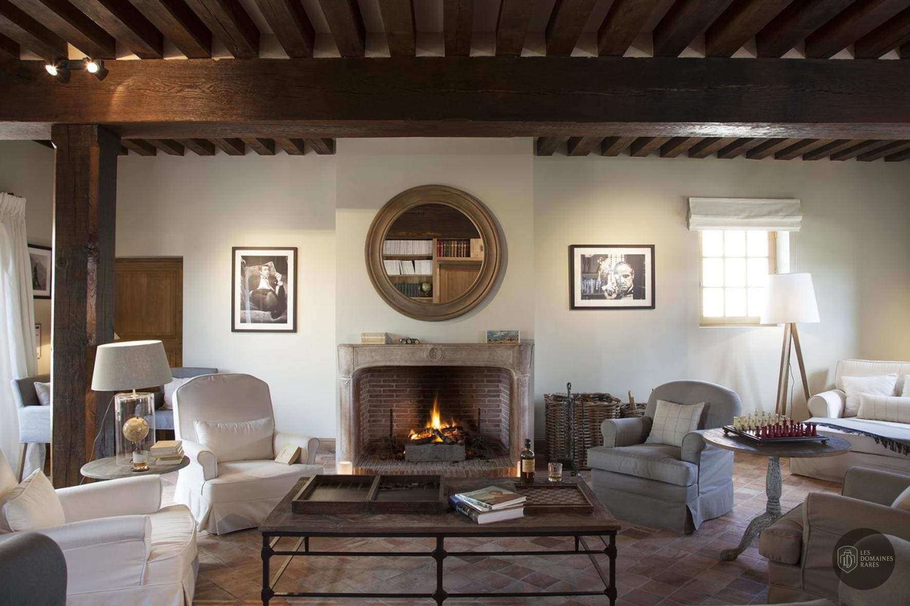Espace intérieur du manoir Manoir de Surville à Surville en Normandie