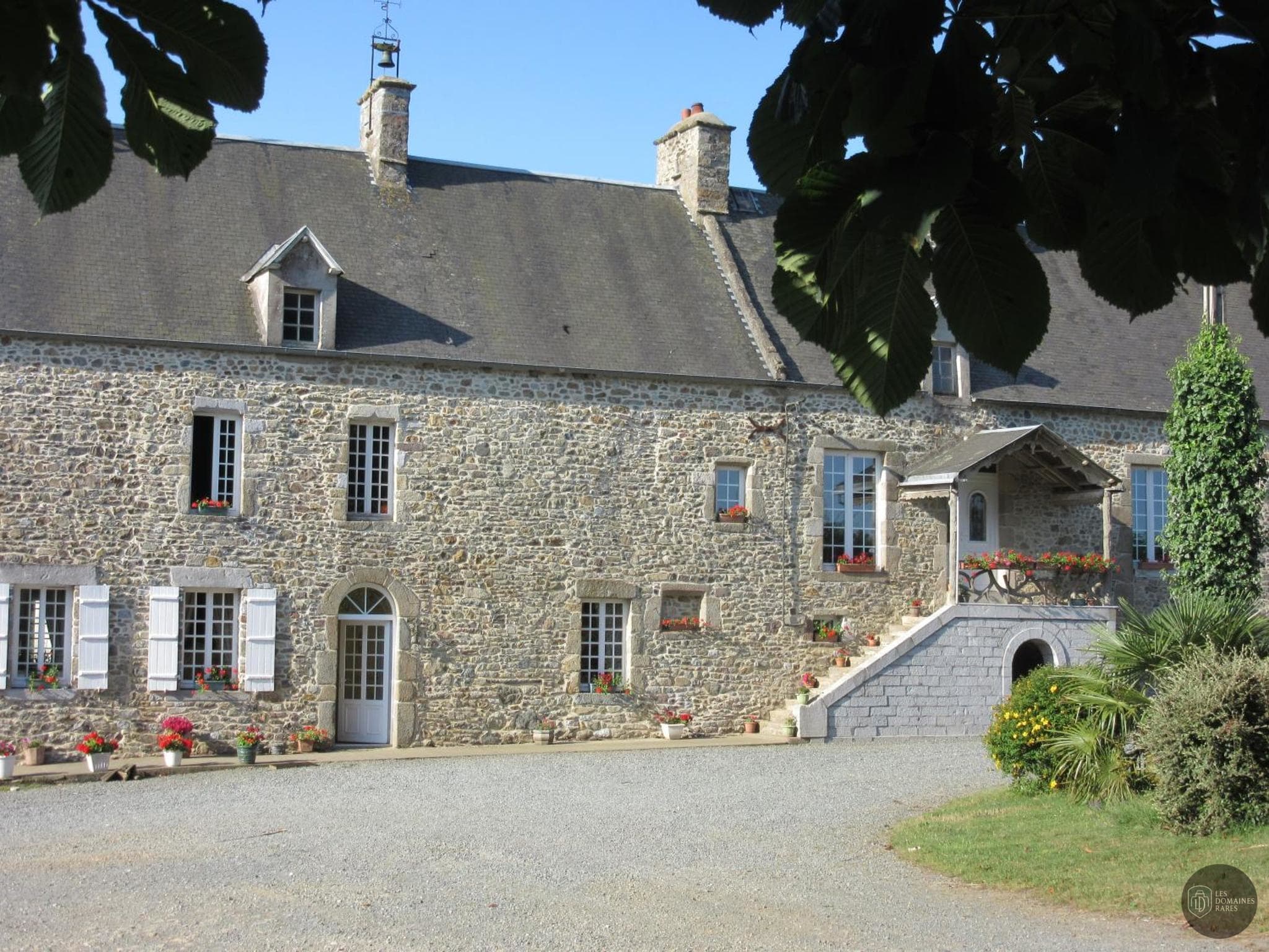 Manoir de Tourville — Extérieur
