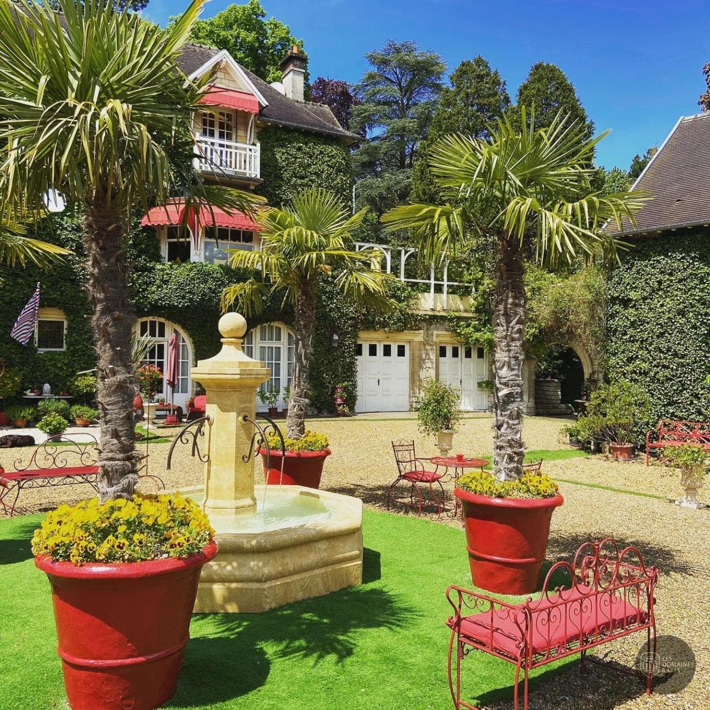 Vue extérieure du manoir Manoir des Cavaliers en Hauts-de-France
