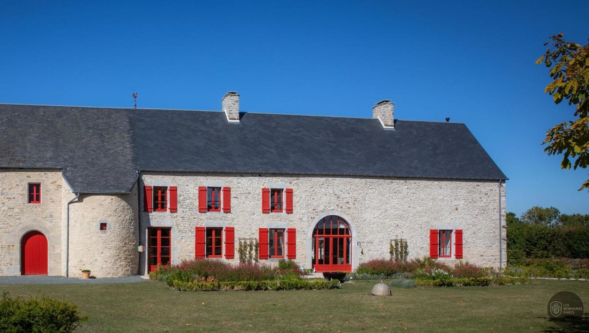 Vue extérieure du manoir Manoir des Loges en Pays de la Loire