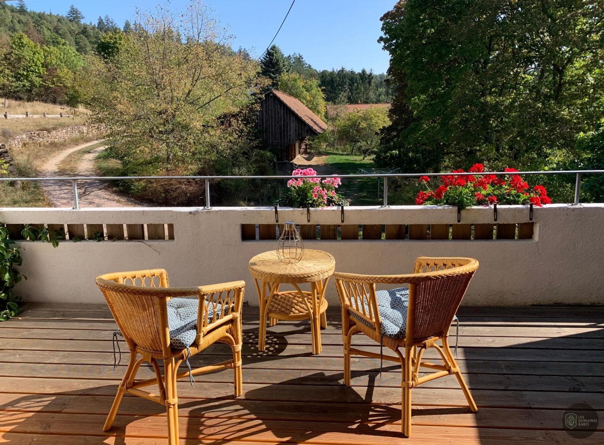 Manoir des Sens — Extérieur
