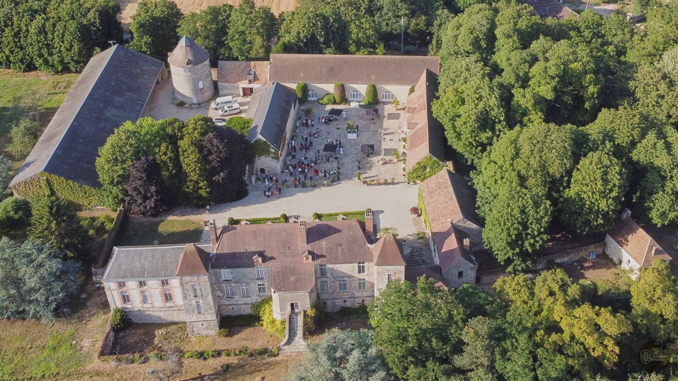 Vue extérieure du manoir Manoir du Tronchet en Île-de-France