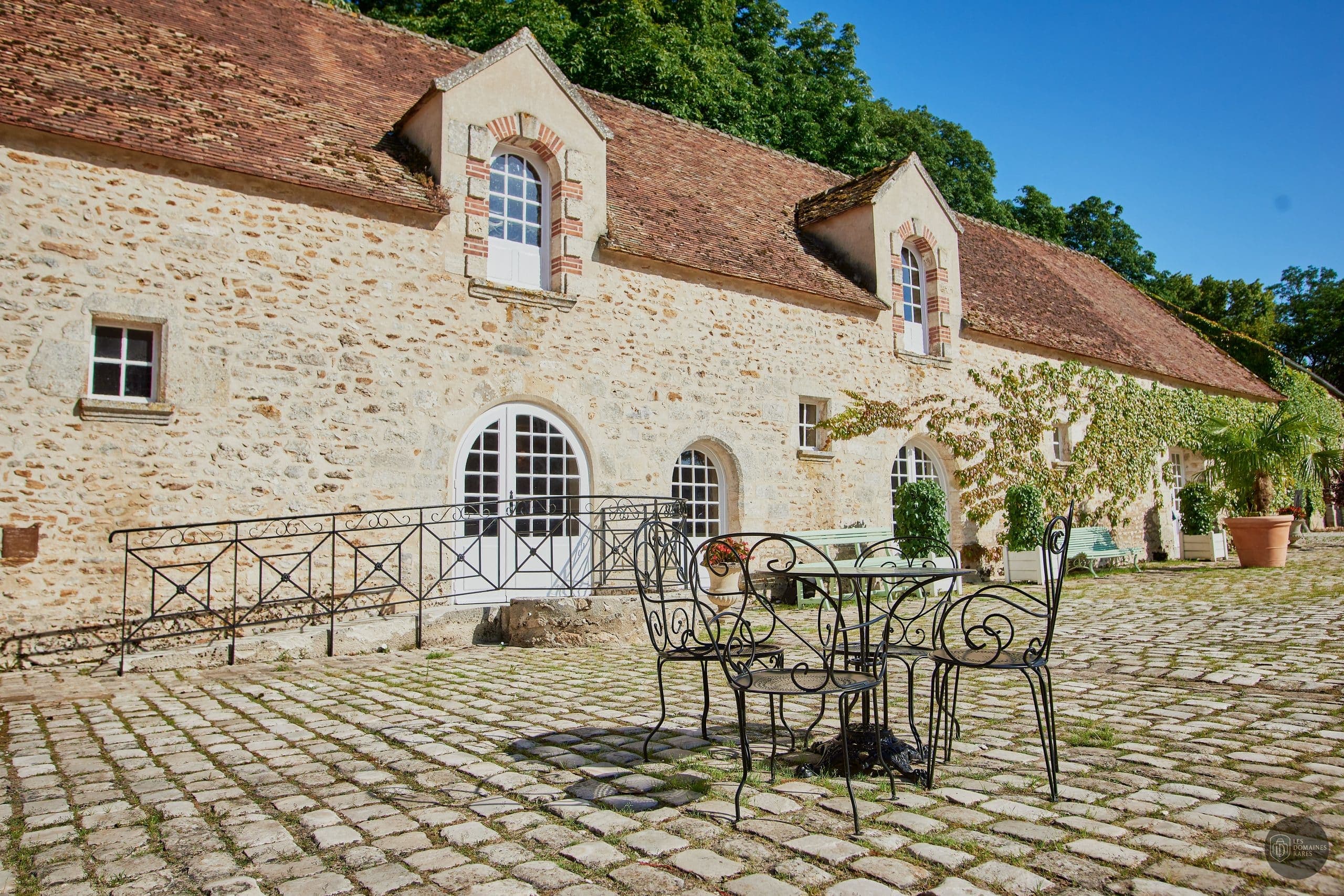 Vue extérieure du manoir Manoir du Tronchet en Île-de-France