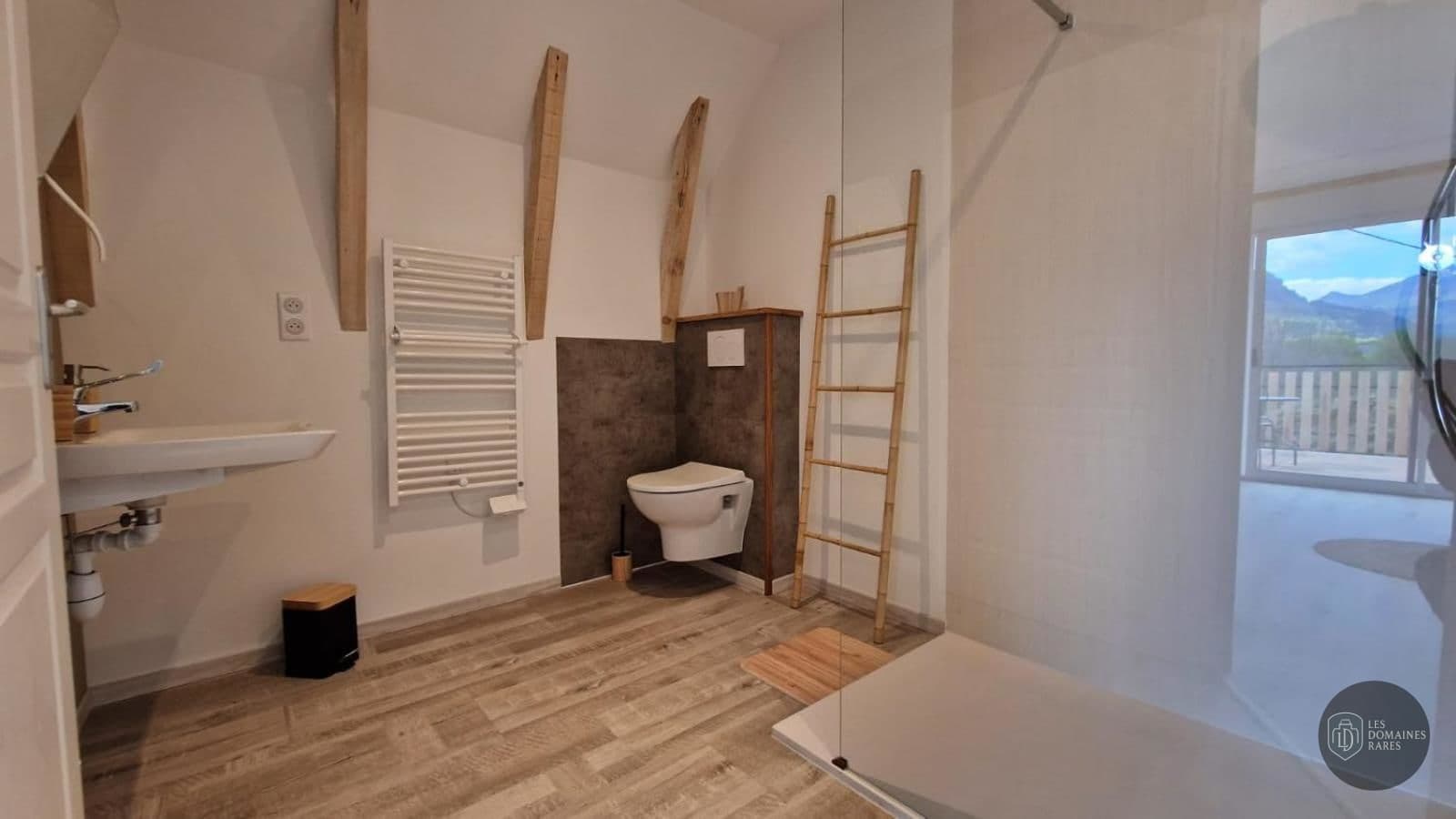 Salle de bain du lieu Mary d'Arvigny à Moissy en Île-de-France