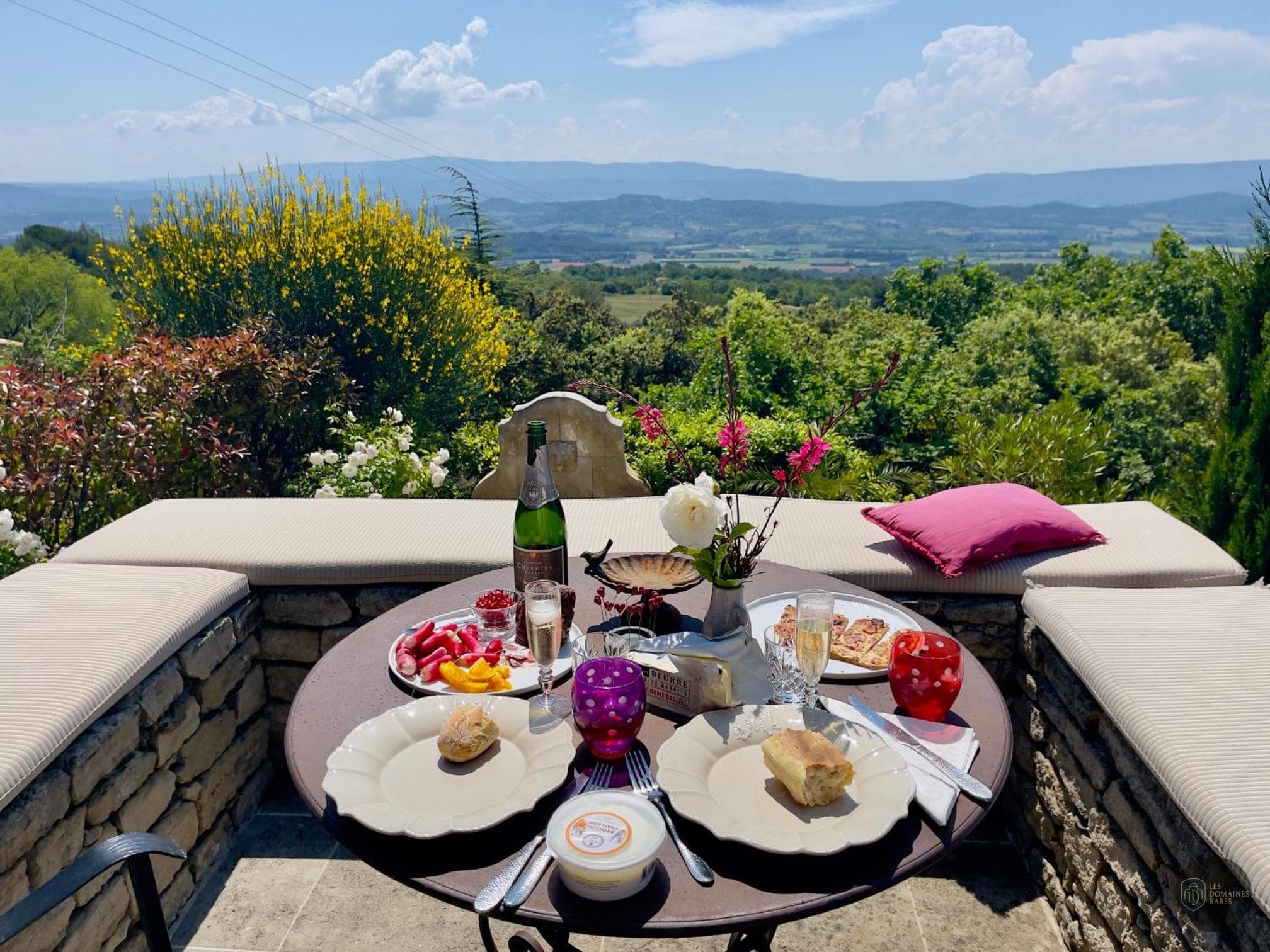 Vue extérieure du domaine Mas Bellevue en Provence-Alpes-Côte d'Azur