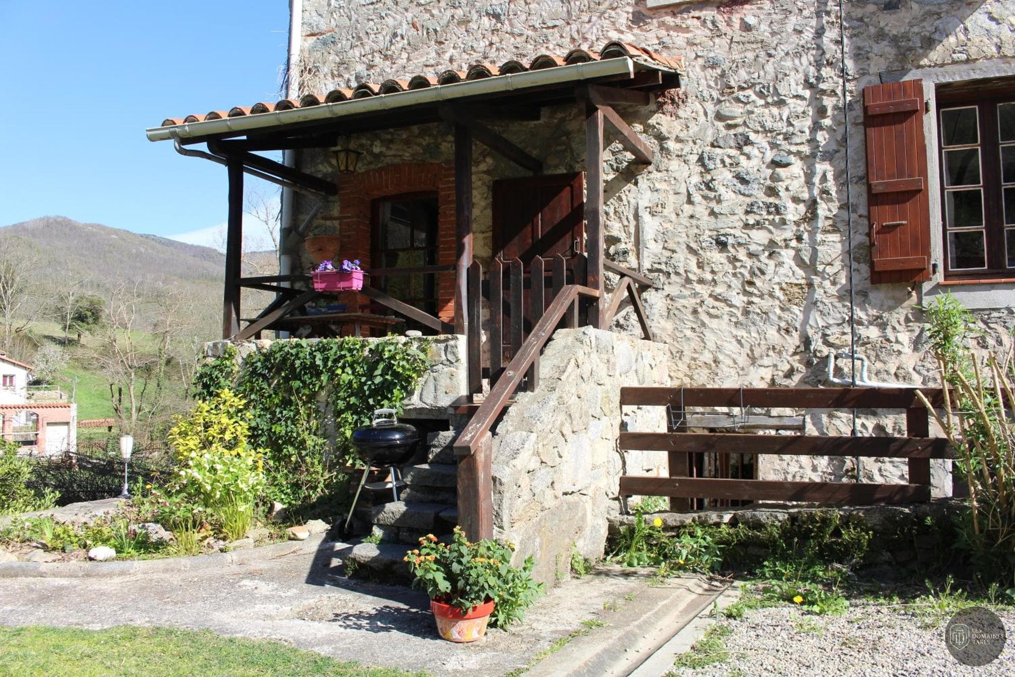 Vue extérieure du gîte Mas Manyaques en Occitanie