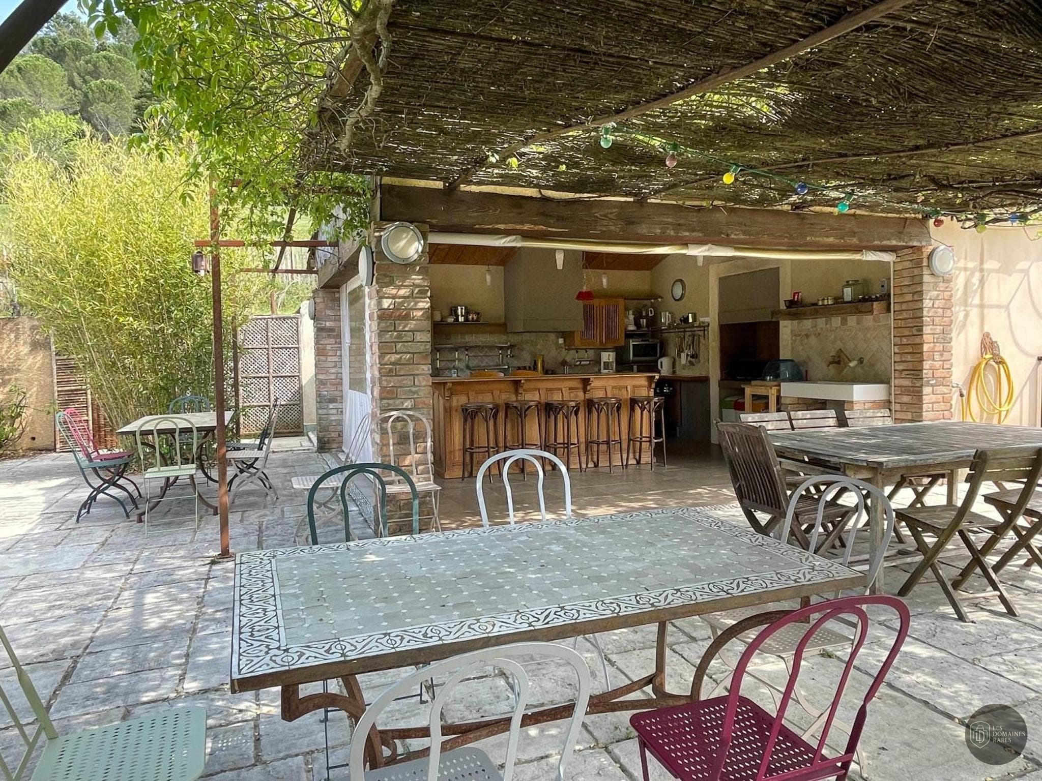 Vue extérieure de la ferme Mas Suéjol en Occitanie