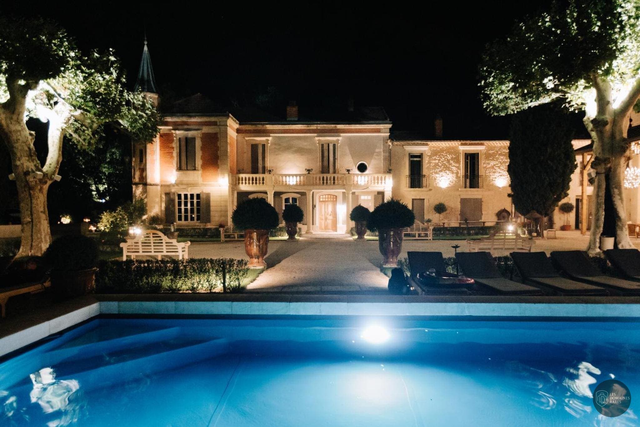 Piscine et activités de la ferme Mas d'Arvieux à Tarascon en Provence-Alpes-Côte d'Azur