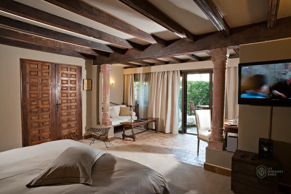 Chambre du domaine Mas d'Entremont à Aix en Provence-Alpes-Côte d'Azur - séminaire bouches-du-rhône