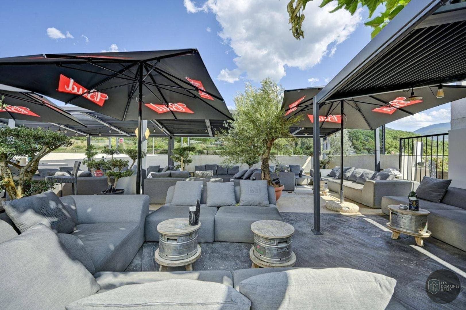 Vue extérieure de l'hôtel Mas d'Estello à Tallard en Provence-Alpes-Côte d'Azur