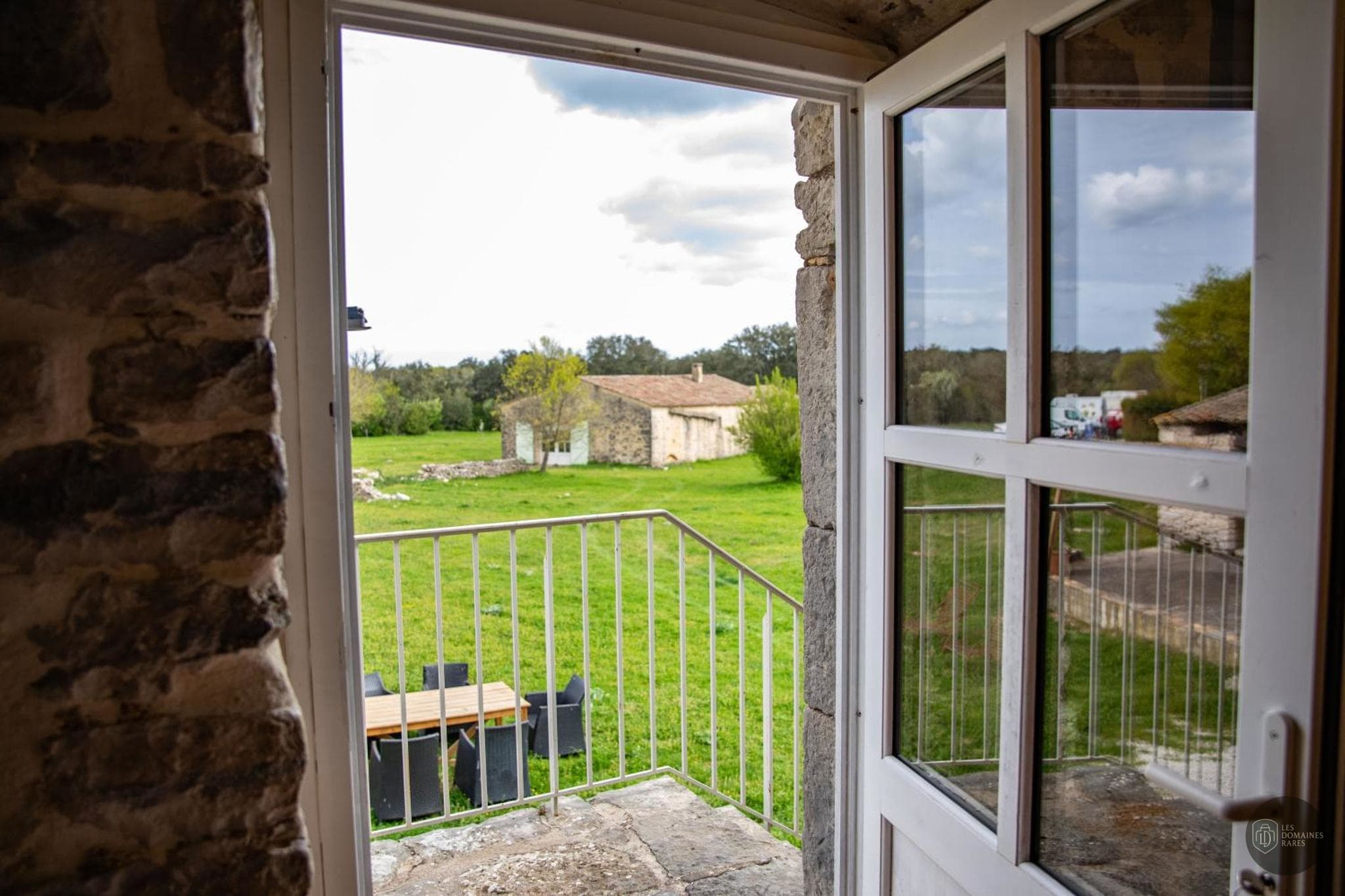 Vue extérieure du domaine Mas de Baumes en Occitanie