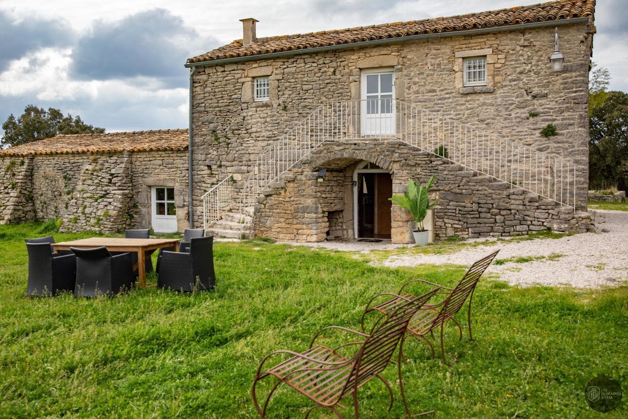 Vue extérieure du domaine Mas de Baumes en Occitanie